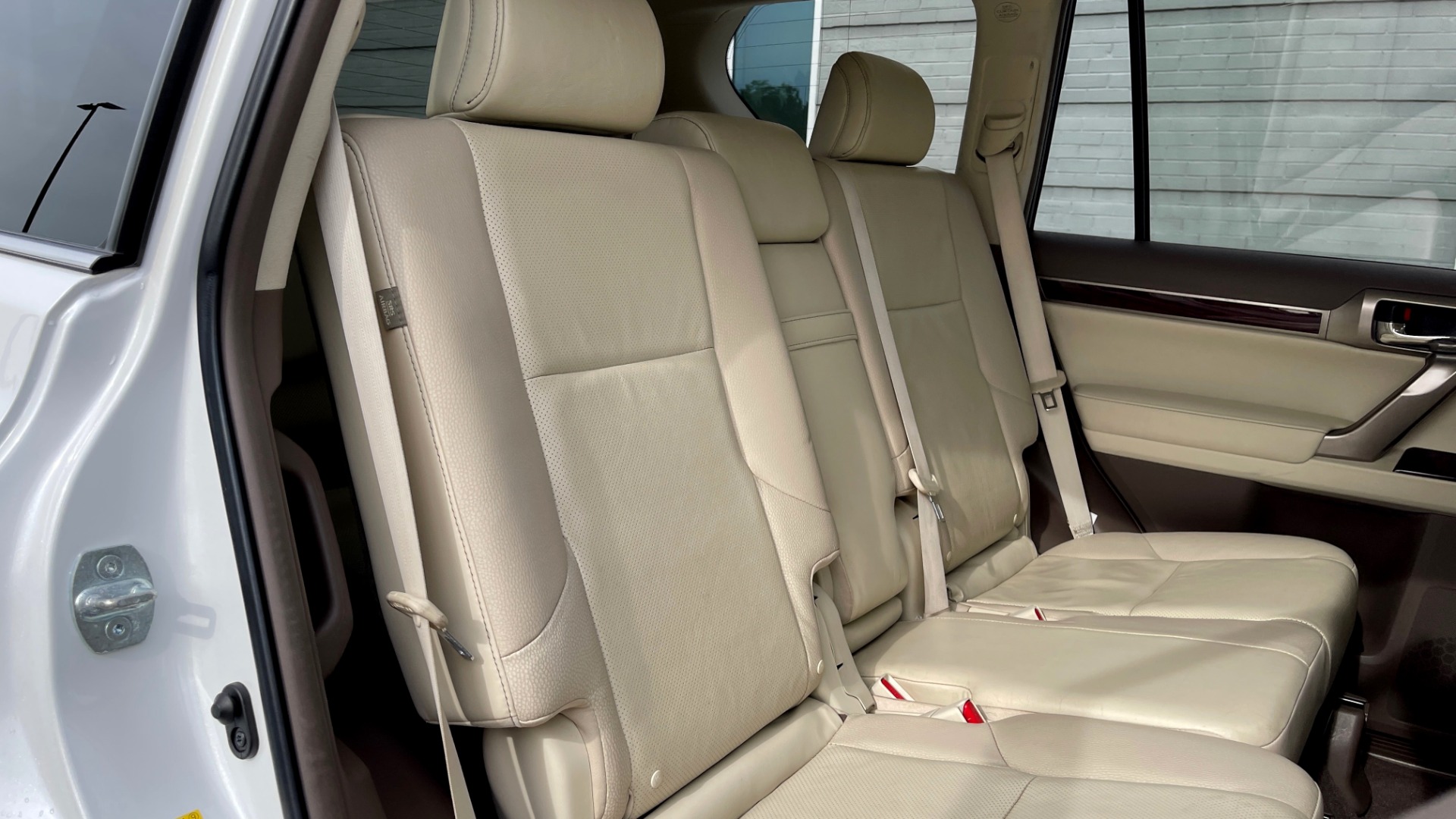 Used 2016 Lexus GX 460 PREMIUM / BLIND SPOT W/CROSS TRAFFIC ALERT / SUNROOF / REARVIEW for sale Sold at Formula Imports in Charlotte NC 28227 60