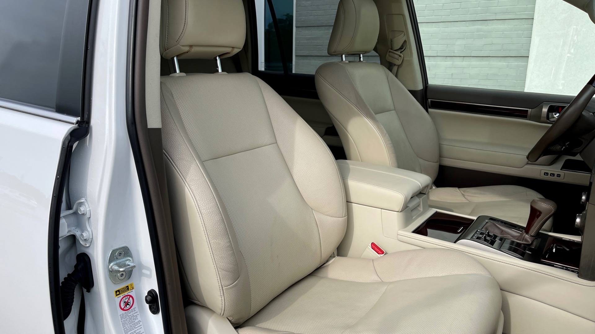 Used 2016 Lexus GX 460 PREMIUM / BLIND SPOT W/CROSS TRAFFIC ALERT / SUNROOF / REARVIEW for sale Sold at Formula Imports in Charlotte NC 28227 65