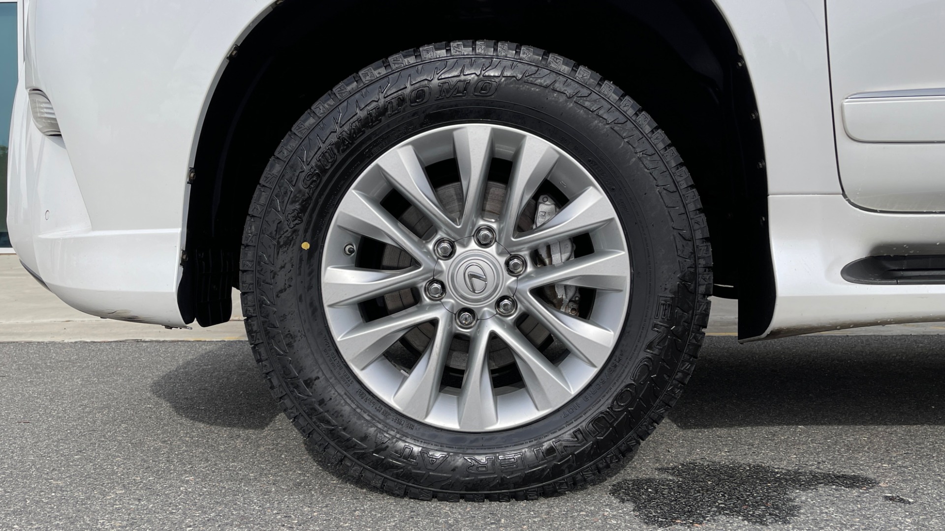 Used 2016 Lexus GX 460 PREMIUM / BLIND SPOT W/CROSS TRAFFIC ALERT / SUNROOF / REARVIEW for sale Sold at Formula Imports in Charlotte NC 28227 67