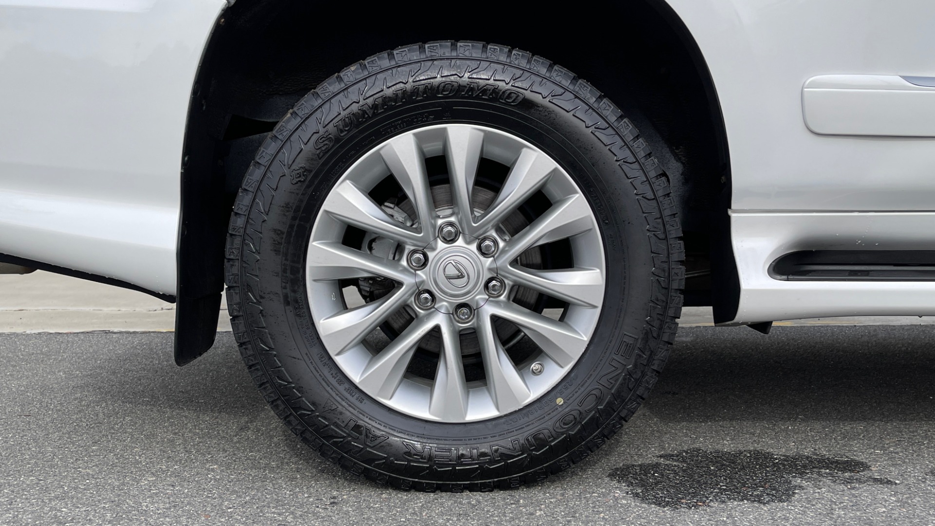 Used 2016 Lexus GX 460 PREMIUM / BLIND SPOT W/CROSS TRAFFIC ALERT / SUNROOF / REARVIEW for sale Sold at Formula Imports in Charlotte NC 28227 69