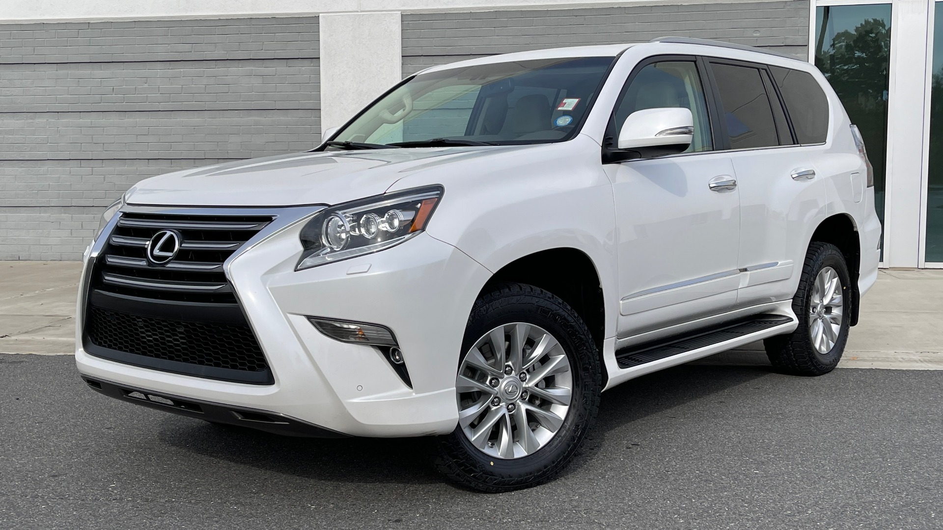 Used 2016 Lexus GX 460 PREMIUM / BLIND SPOT W/CROSS TRAFFIC ALERT / SUNROOF / REARVIEW for sale Sold at Formula Imports in Charlotte NC 28227 1
