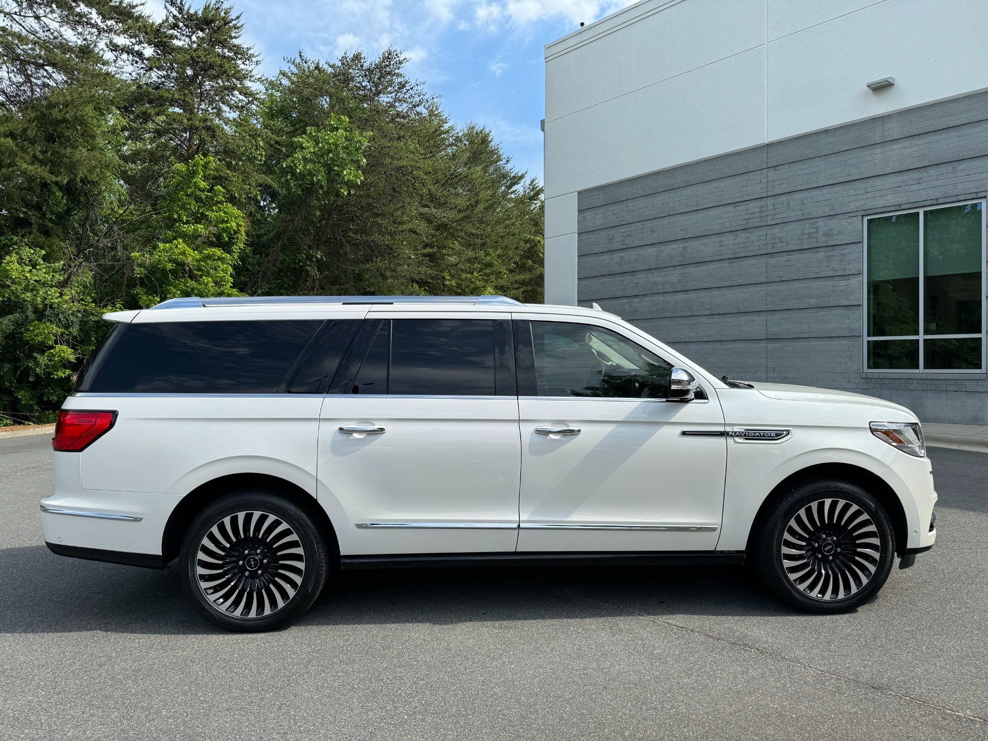 Used 2019 Lincoln Navigator L Black Label for sale Sold at Formula Imports in Charlotte NC 28227 14
