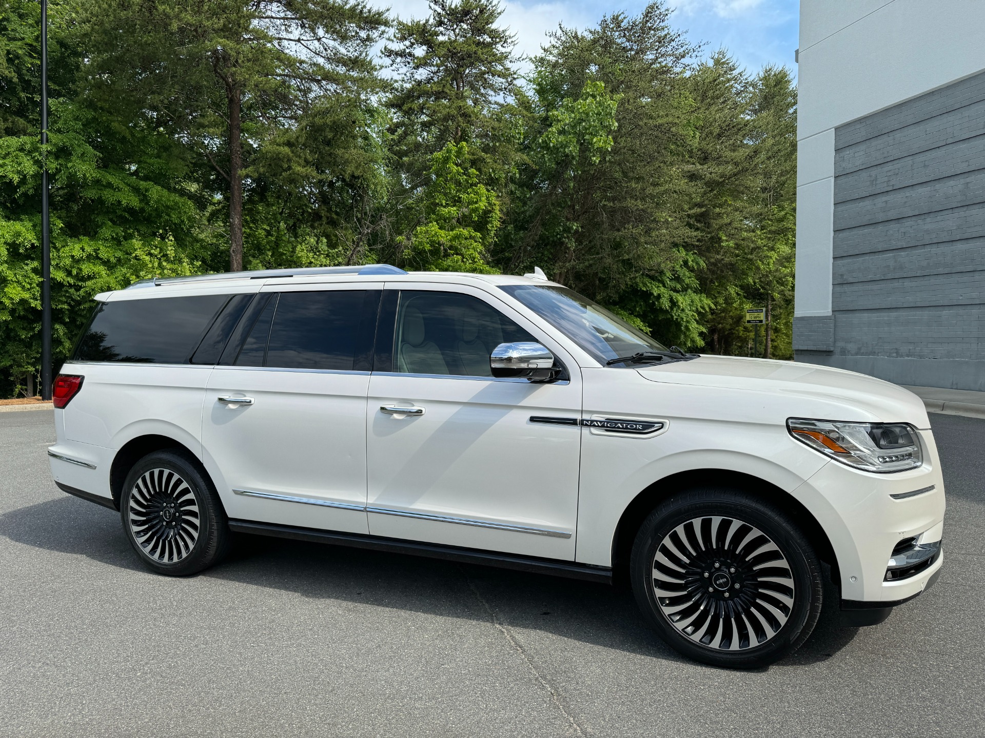 Used 2019 Lincoln Navigator L Black Label for sale Sold at Formula Imports in Charlotte NC 28227 15
