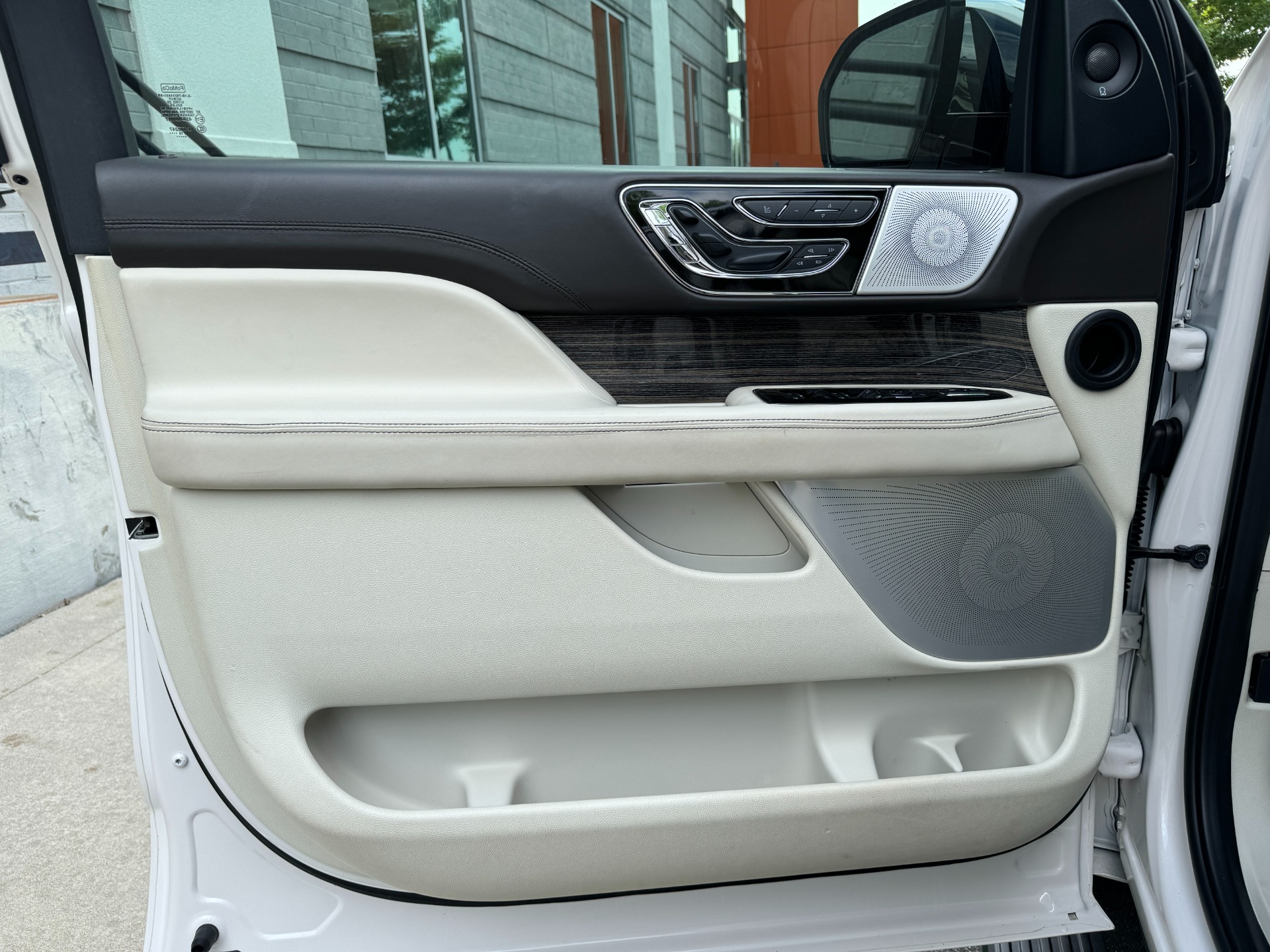 Used 2019 Lincoln Navigator L Black Label for sale Sold at Formula Imports in Charlotte NC 28227 19