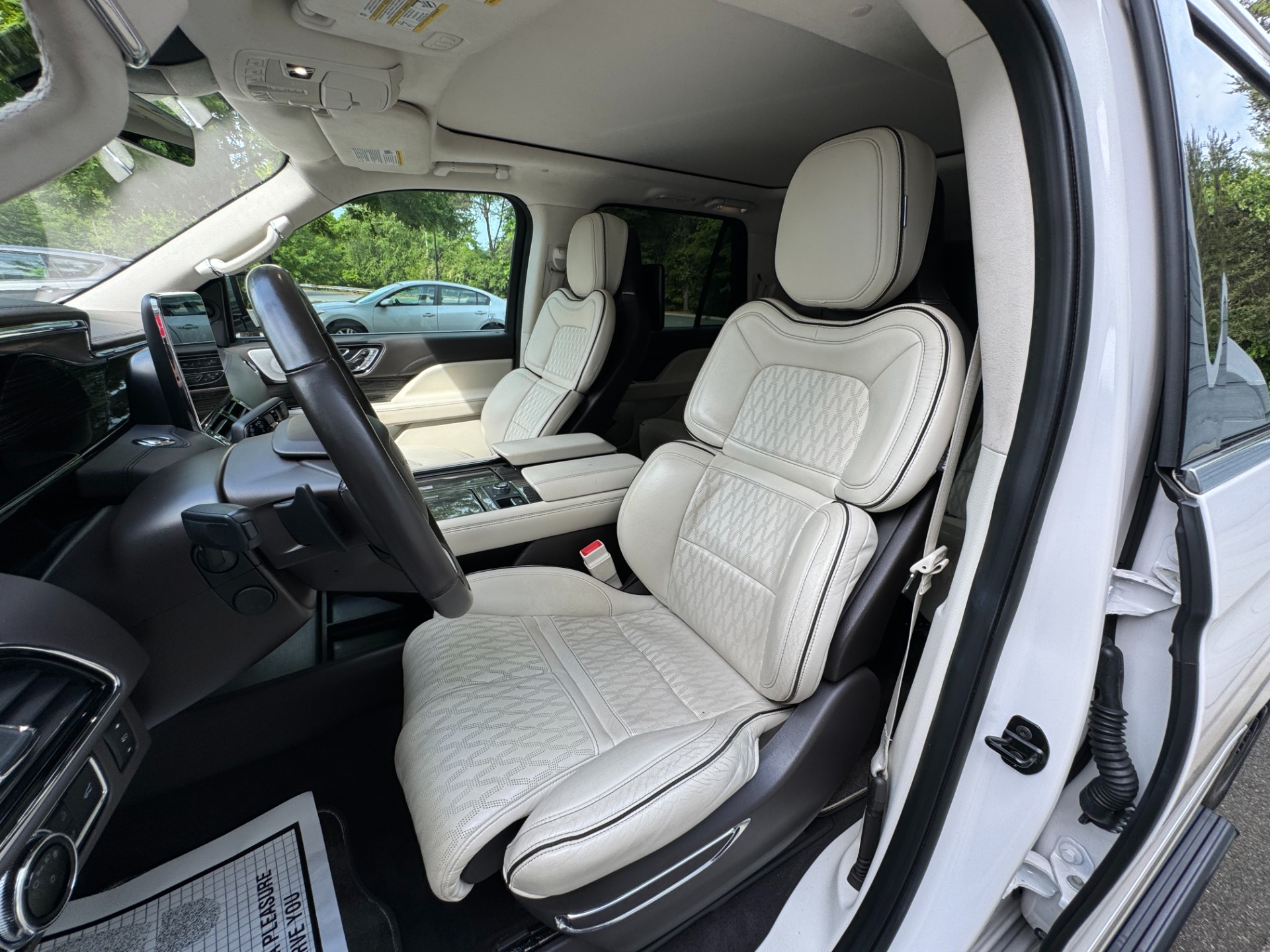 Used 2019 Lincoln Navigator L Black Label for sale Sold at Formula Imports in Charlotte NC 28227 23