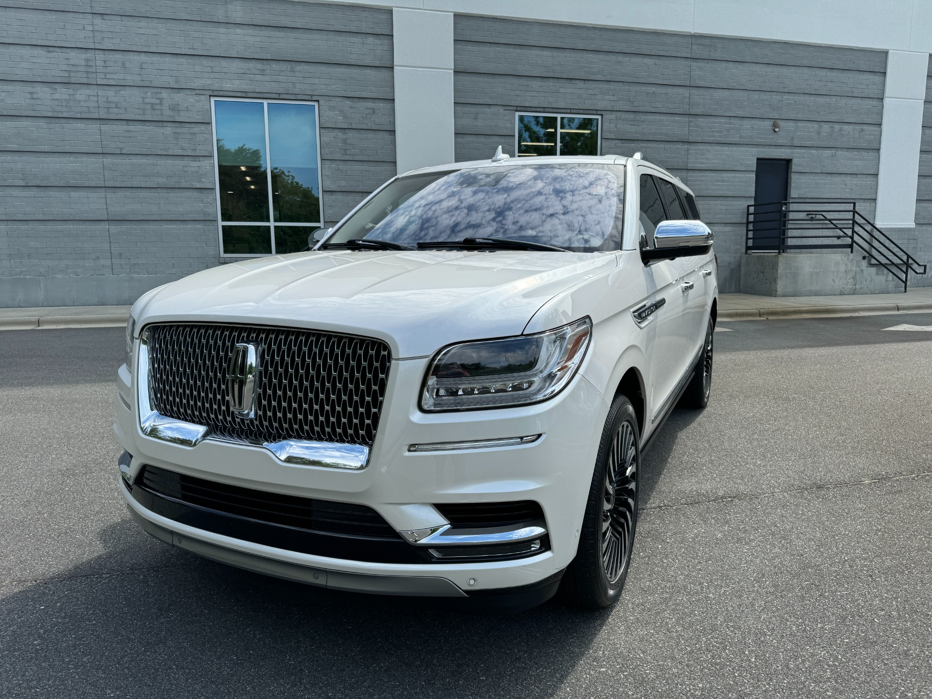 Used 2019 Lincoln Navigator L Black Label for sale Sold at Formula Imports in Charlotte NC 28227 3