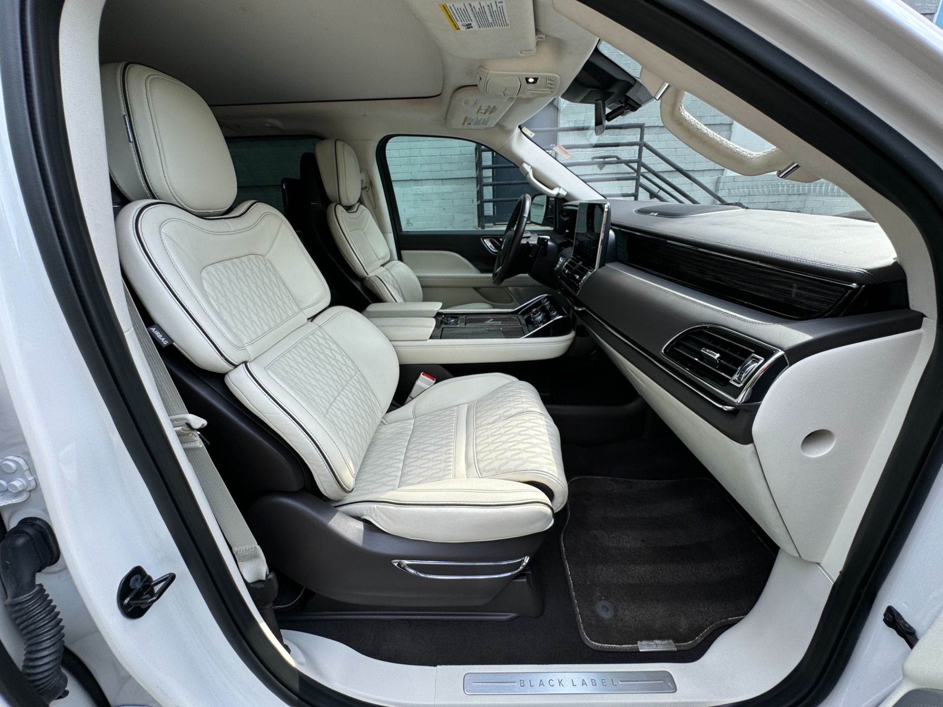 Used 2019 Lincoln Navigator L Black Label for sale Sold at Formula Imports in Charlotte NC 28227 44