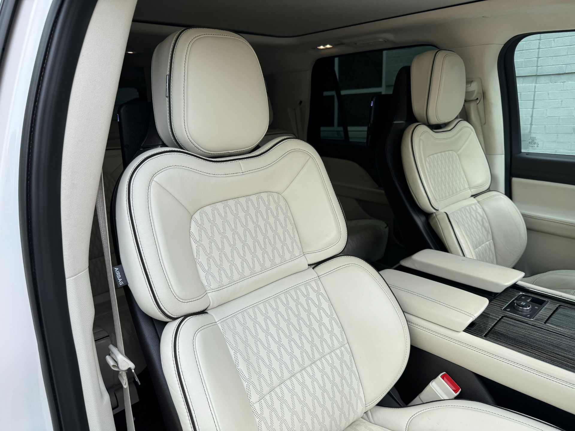 Used 2019 Lincoln Navigator L Black Label for sale Sold at Formula Imports in Charlotte NC 28227 46