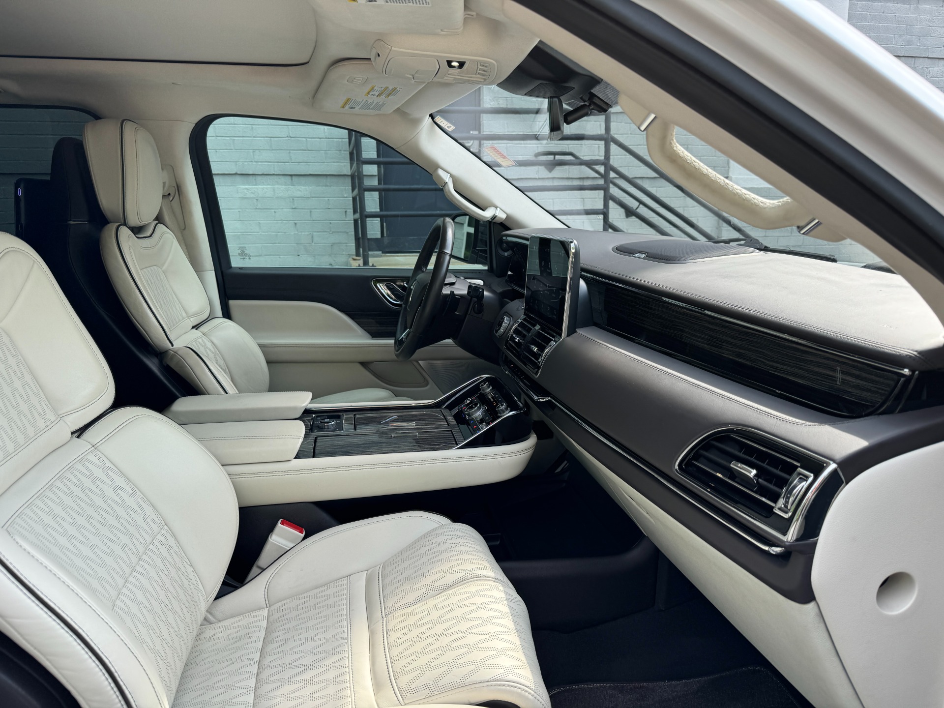 Used 2019 Lincoln Navigator L Black Label for sale Sold at Formula Imports in Charlotte NC 28227 48
