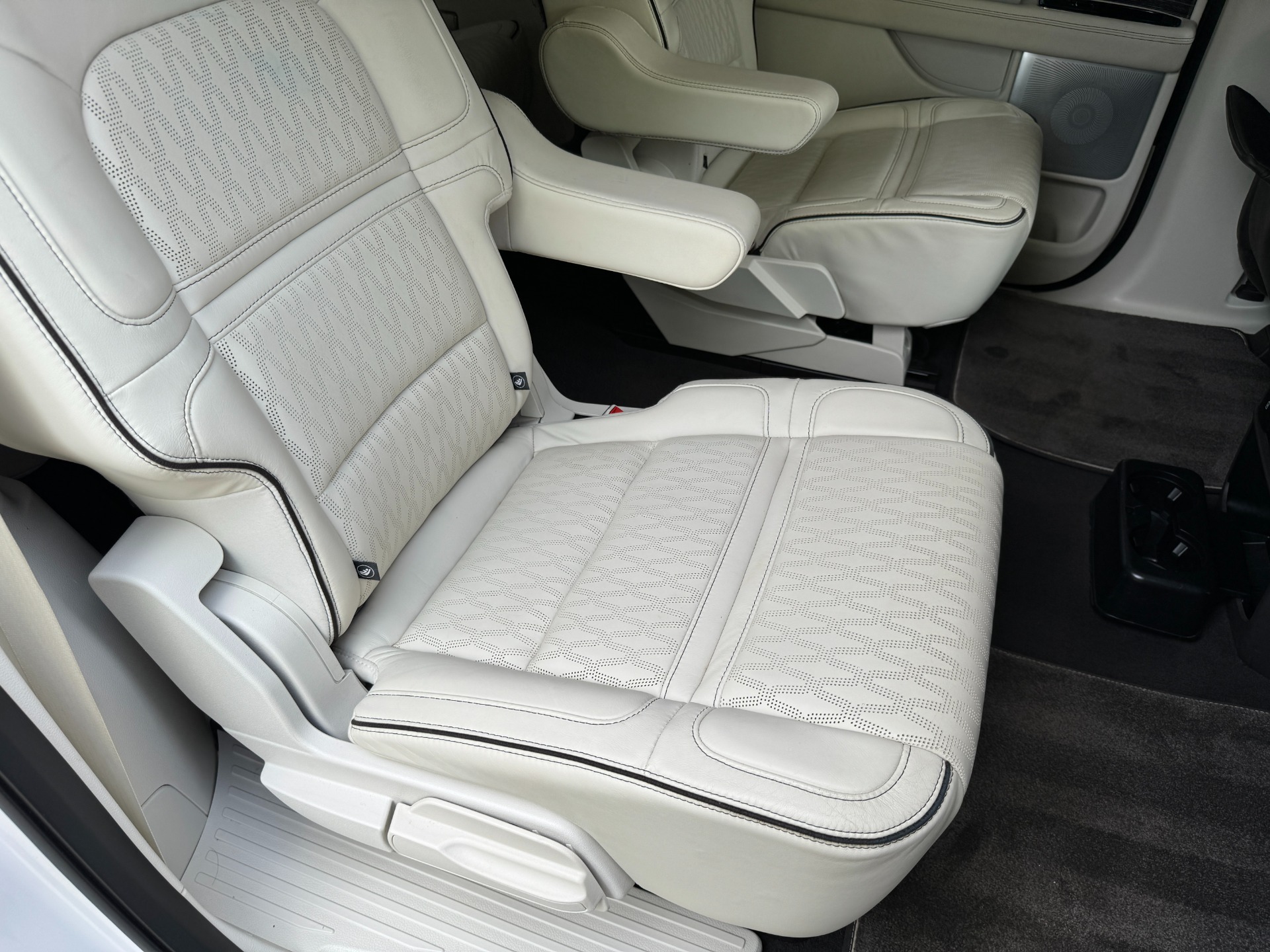 Used 2019 Lincoln Navigator L Black Label for sale Sold at Formula Imports in Charlotte NC 28227 53