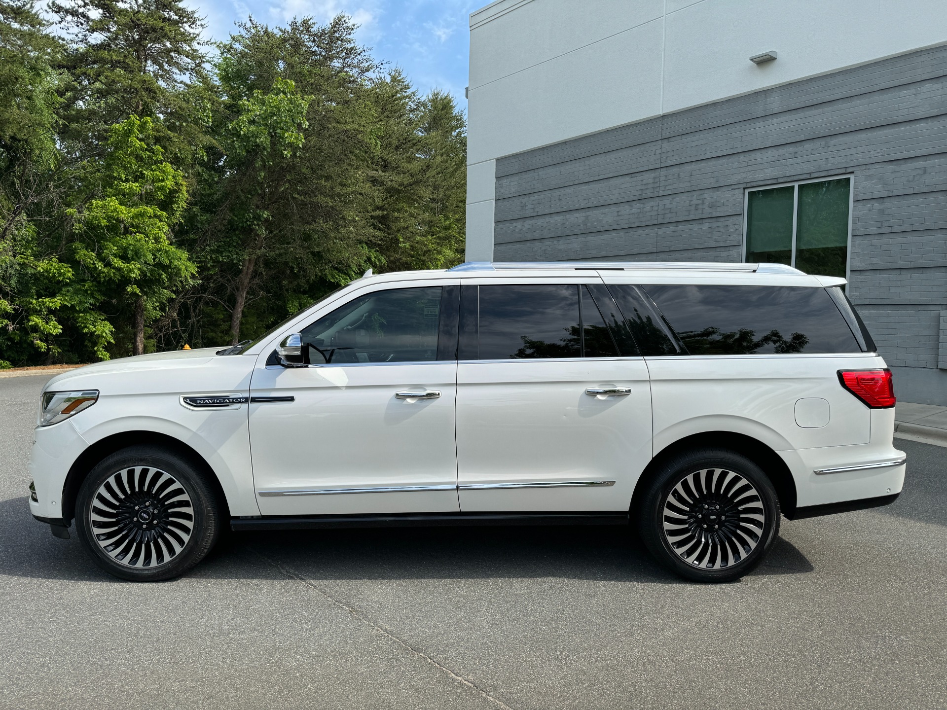 Used 2019 Lincoln Navigator L Black Label for sale Sold at Formula Imports in Charlotte NC 28227 6