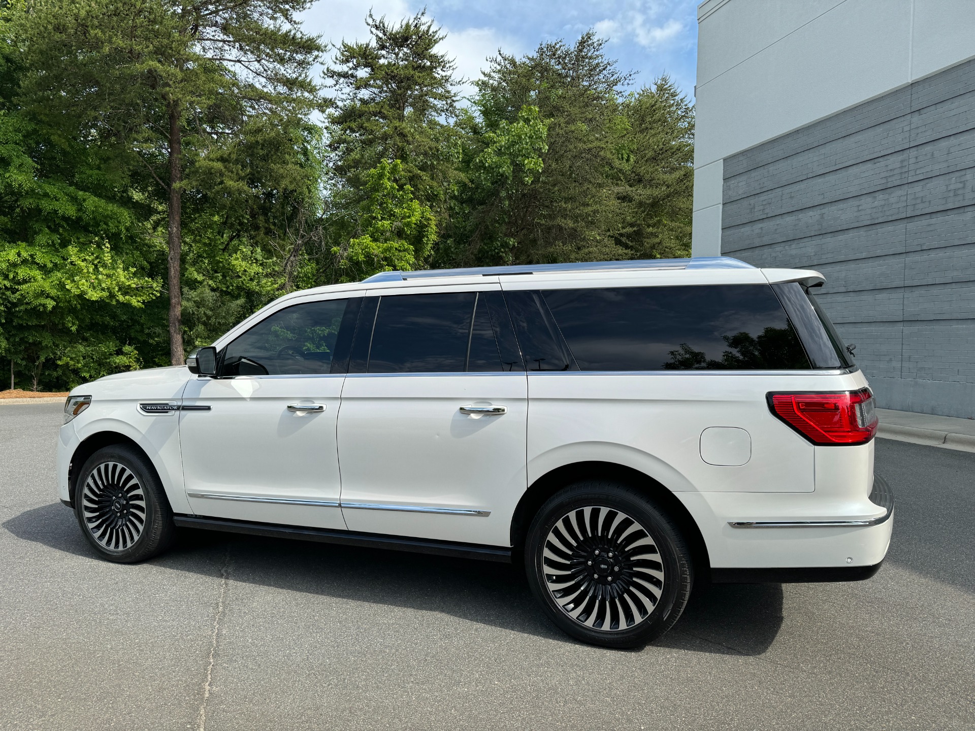 Used 2019 Lincoln Navigator L Black Label for sale Sold at Formula Imports in Charlotte NC 28227 7