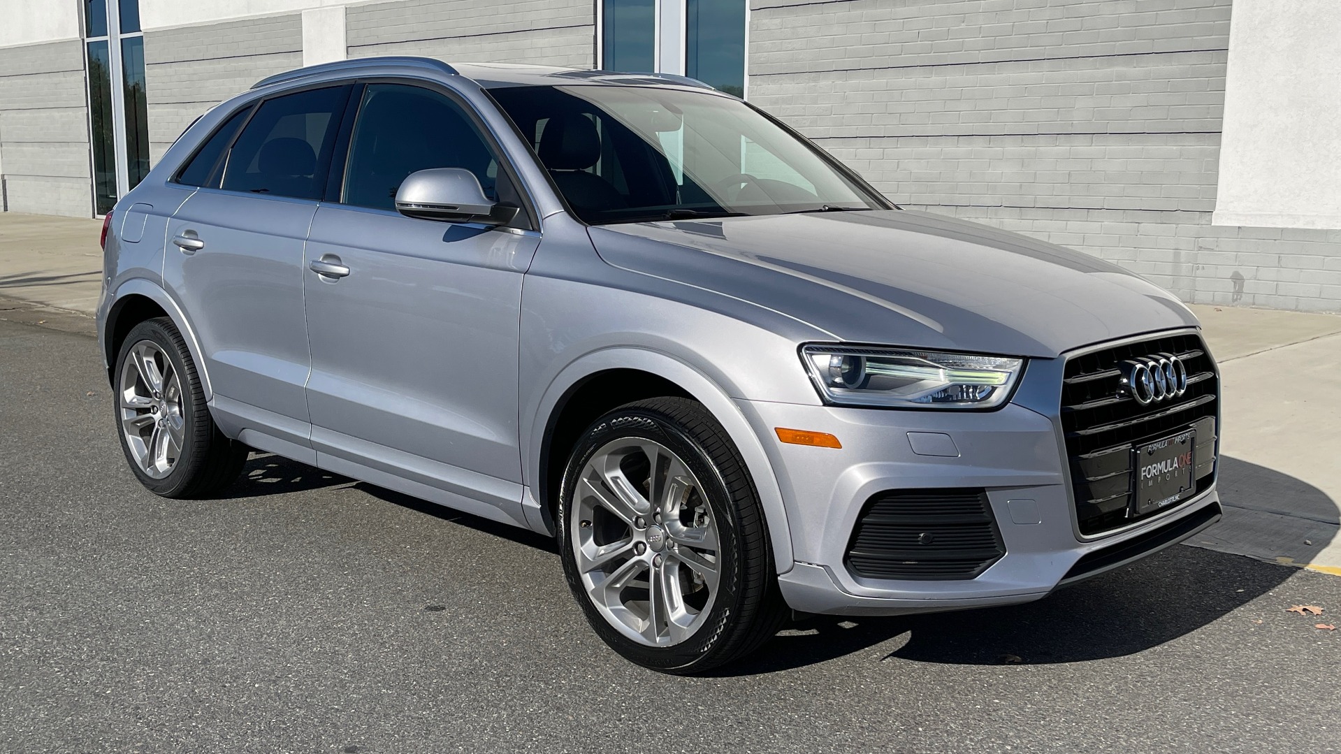 Used 2016 Audi Q3 PREMIUM PLUS 2.0L / PANO-ROOF / HTD STS / 19IN WHEELS / REARVIEW for sale Sold at Formula Imports in Charlotte NC 28227 5