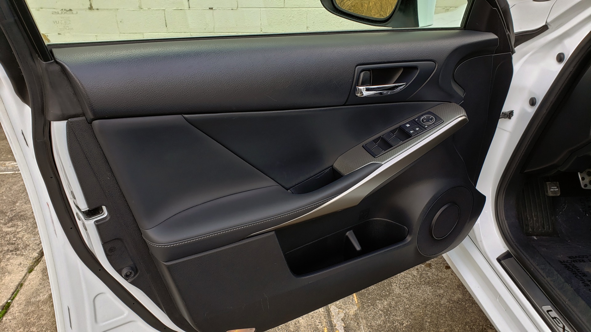 Used 2014 Lexus IS 250 F-SPORT / NAV / SUNROOF / REARVIEW / BSM for sale Sold at Formula Imports in Charlotte NC 28227 27