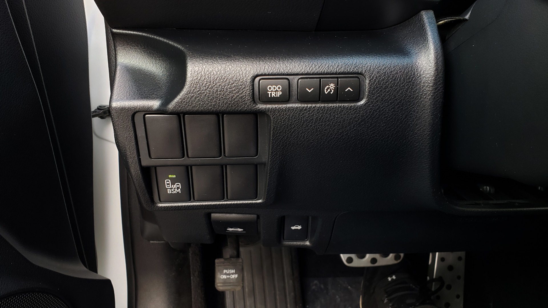 Used 2014 Lexus IS 250 F-SPORT / NAV / SUNROOF / REARVIEW / BSM for sale Sold at Formula Imports in Charlotte NC 28227 33