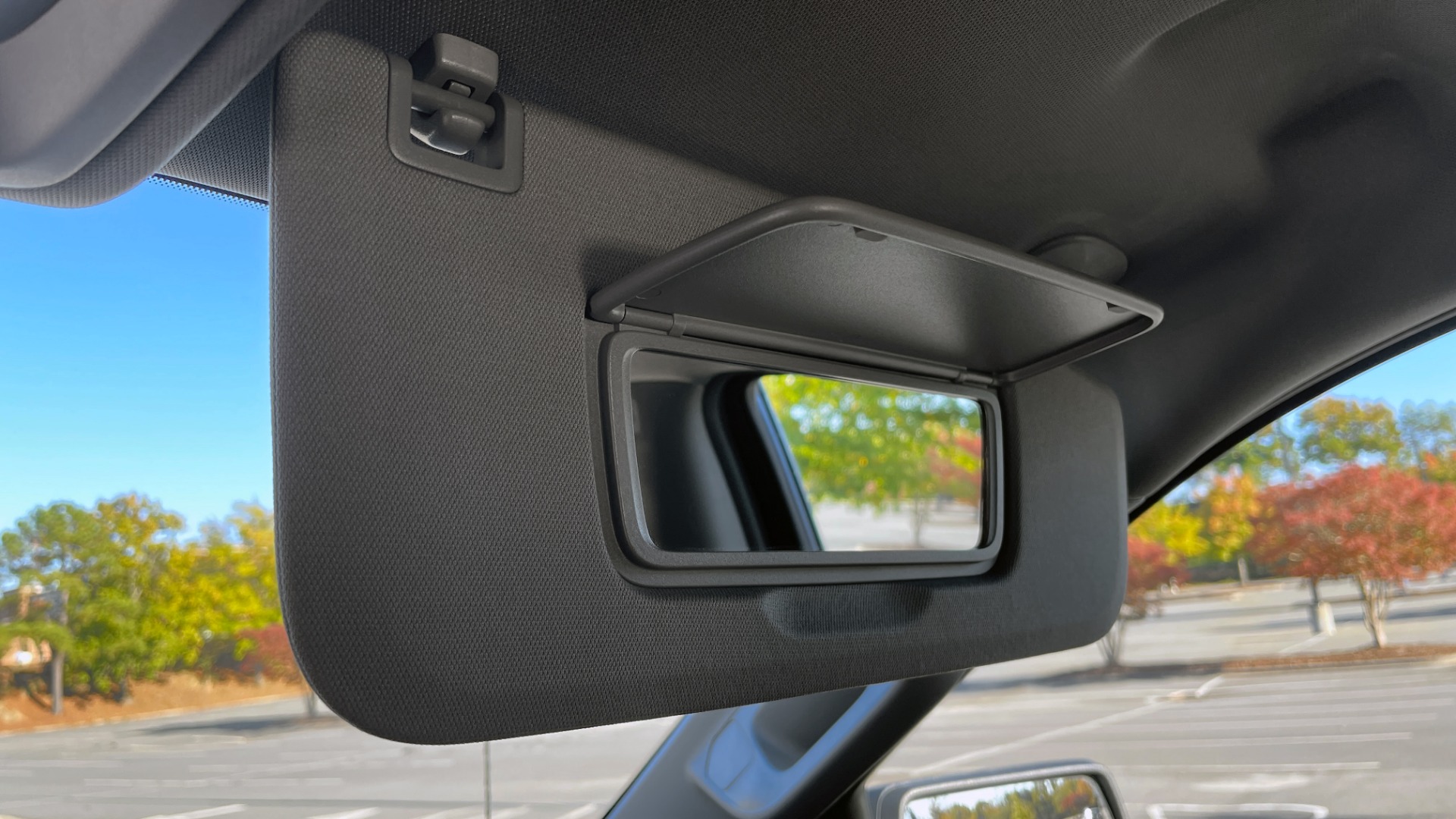 Used 2021 Chevrolet SILVERADO 1500 CUSTOM TRAIL BOSS 4X4 / 5.3L V8 / 6-SPD AUT0 / REARVIEW for sale Sold at Formula Imports in Charlotte NC 28227 43