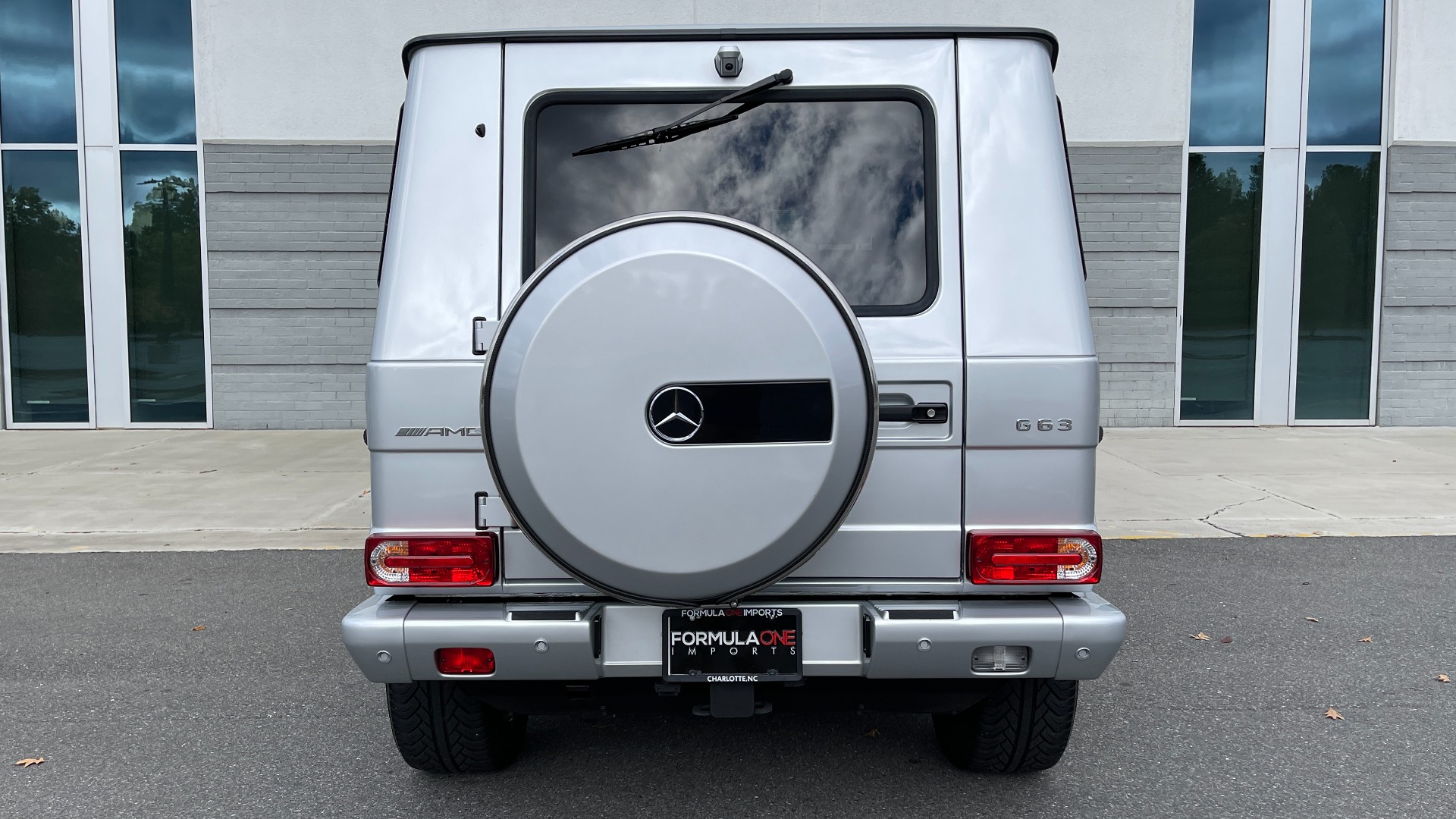 Used 2018 Mercedes-Benz G-CLASS AMG G 63 4MATIC / AMG CF TRIM / DESIGNO / NAV / SUNROOF / REARVIEW for sale Sold at Formula Imports in Charlotte NC 28227 24