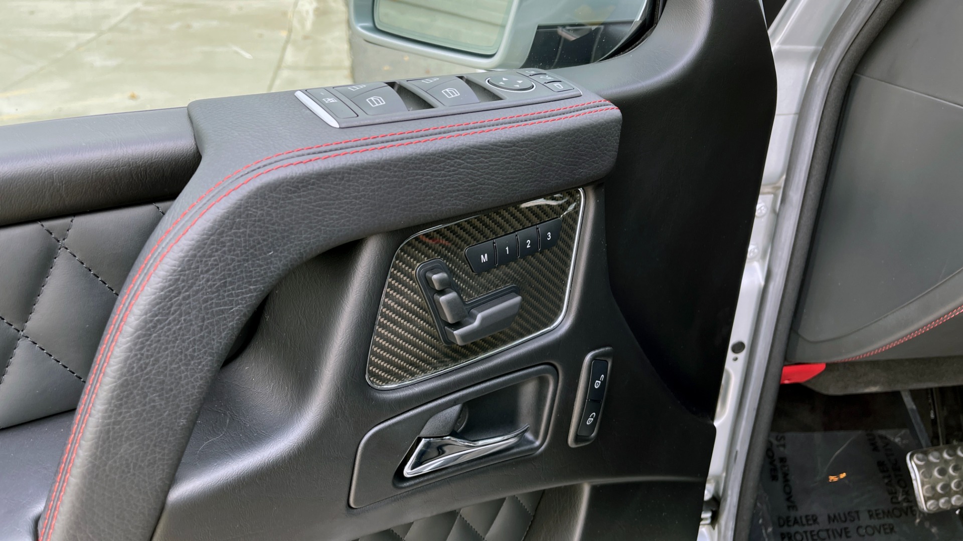 Used 2018 Mercedes-Benz G-CLASS AMG G 63 4MATIC / AMG CF TRIM / DESIGNO / NAV / SUNROOF / REARVIEW for sale Sold at Formula Imports in Charlotte NC 28227 28