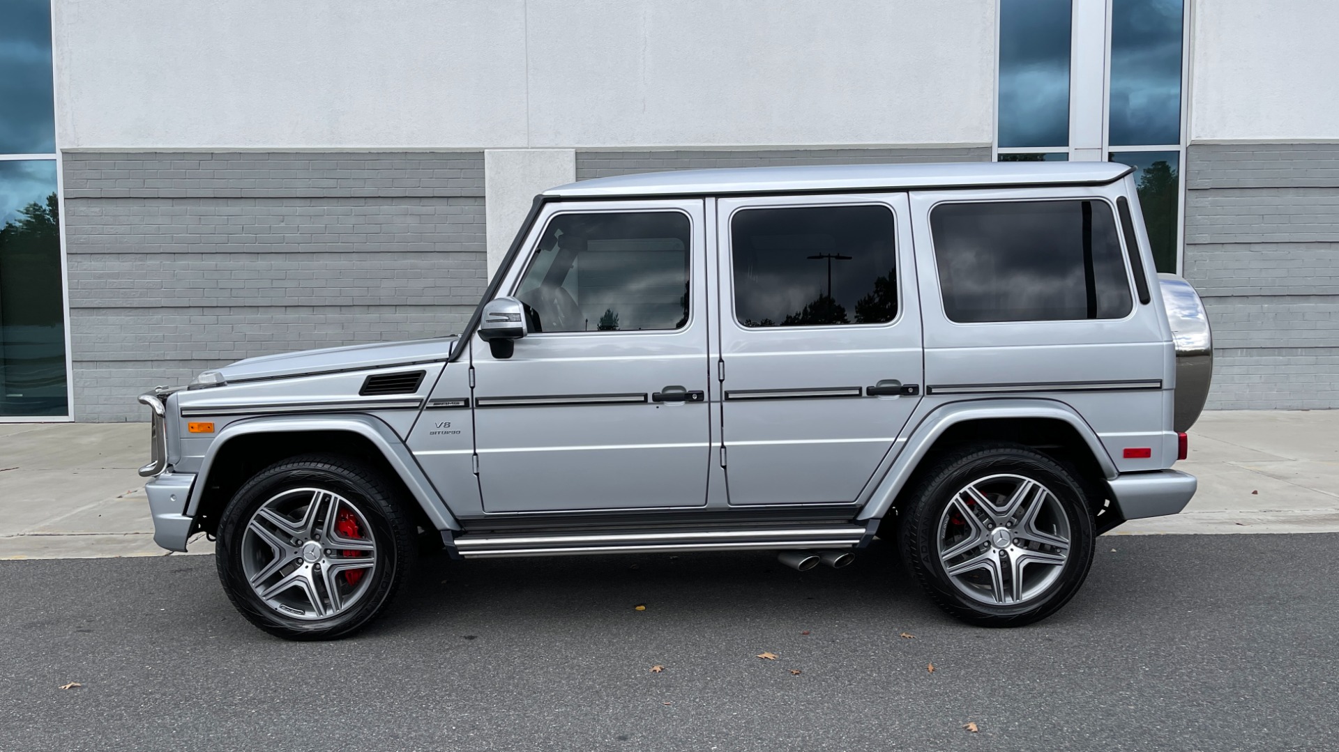Used 2018 Mercedes-Benz G-CLASS AMG G 63 4MATIC / AMG CF TRIM / DESIGNO / NAV / SUNROOF / REARVIEW for sale Sold at Formula Imports in Charlotte NC 28227 3
