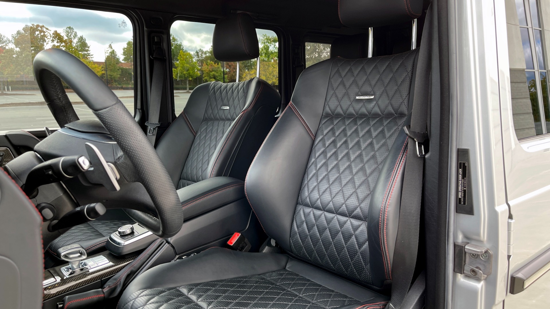 Used 2018 Mercedes-Benz G-CLASS AMG G 63 4MATIC / AMG CF TRIM / DESIGNO / NAV / SUNROOF / REARVIEW for sale Sold at Formula Imports in Charlotte NC 28227 31