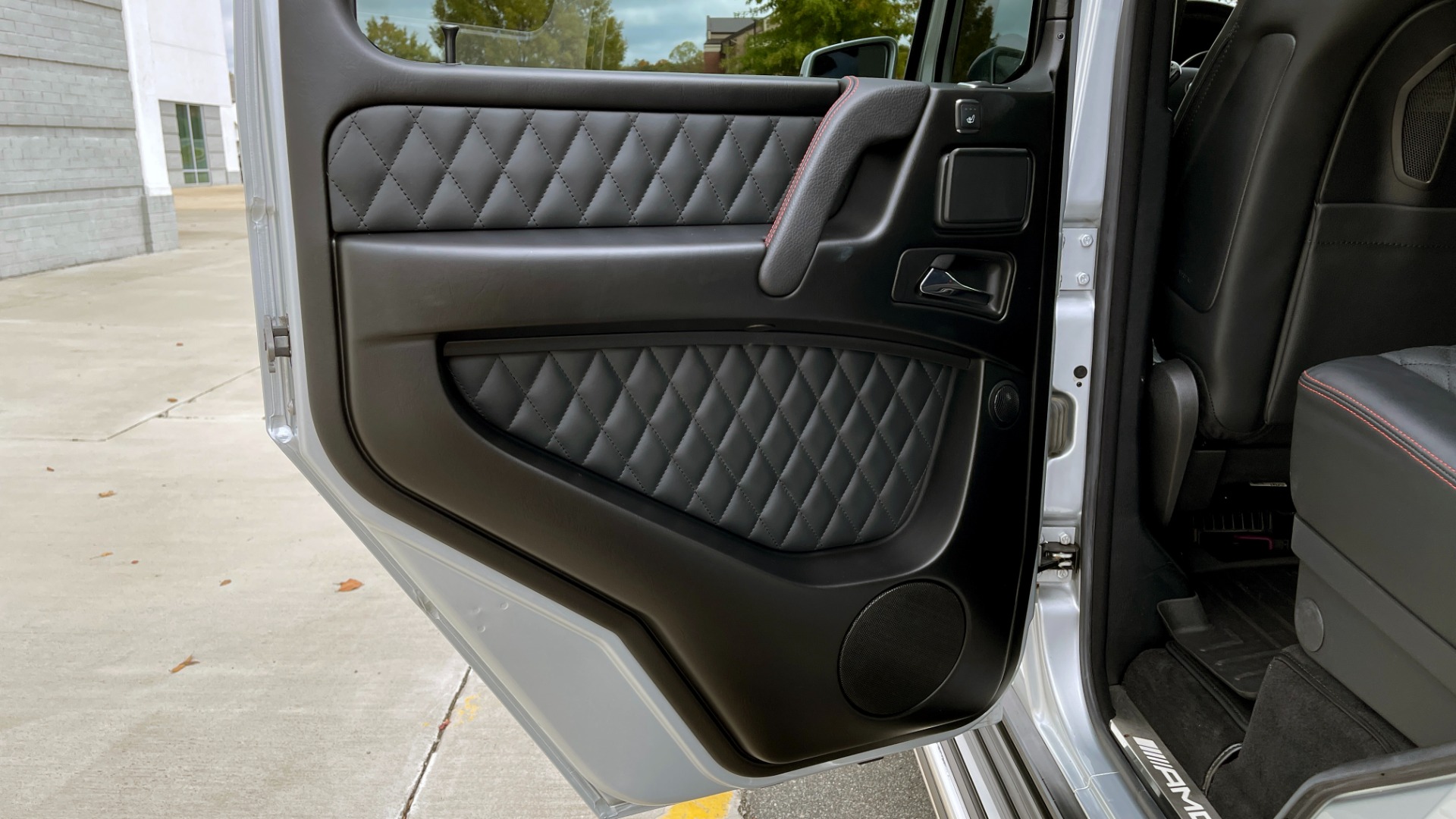 Used 2018 Mercedes-Benz G-CLASS AMG G 63 4MATIC / AMG CF TRIM / DESIGNO / NAV / SUNROOF / REARVIEW for sale Sold at Formula Imports in Charlotte NC 28227 49