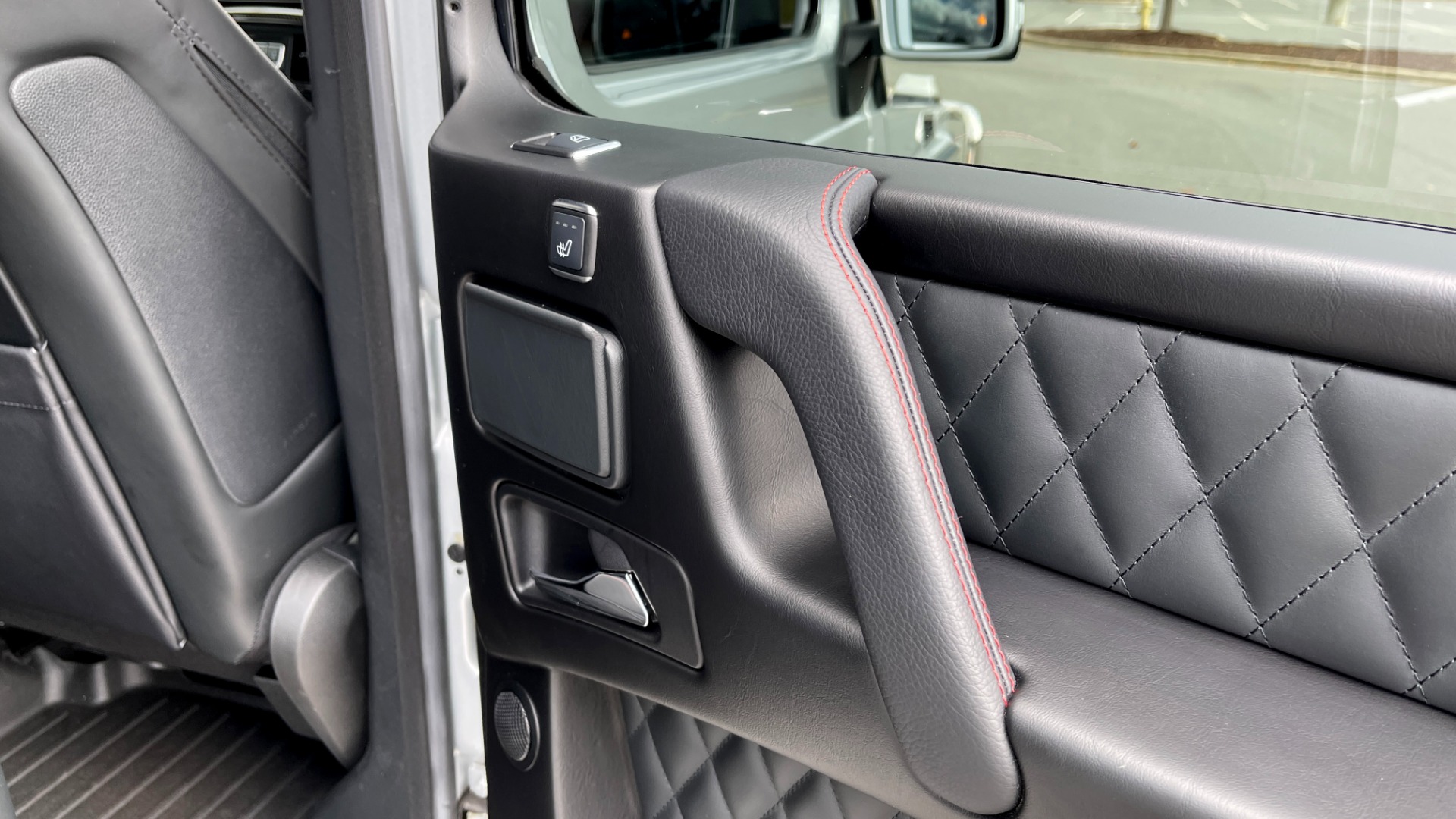 Used 2018 Mercedes-Benz G-CLASS AMG G 63 4MATIC / AMG CF TRIM / DESIGNO / NAV / SUNROOF / REARVIEW for sale Sold at Formula Imports in Charlotte NC 28227 56