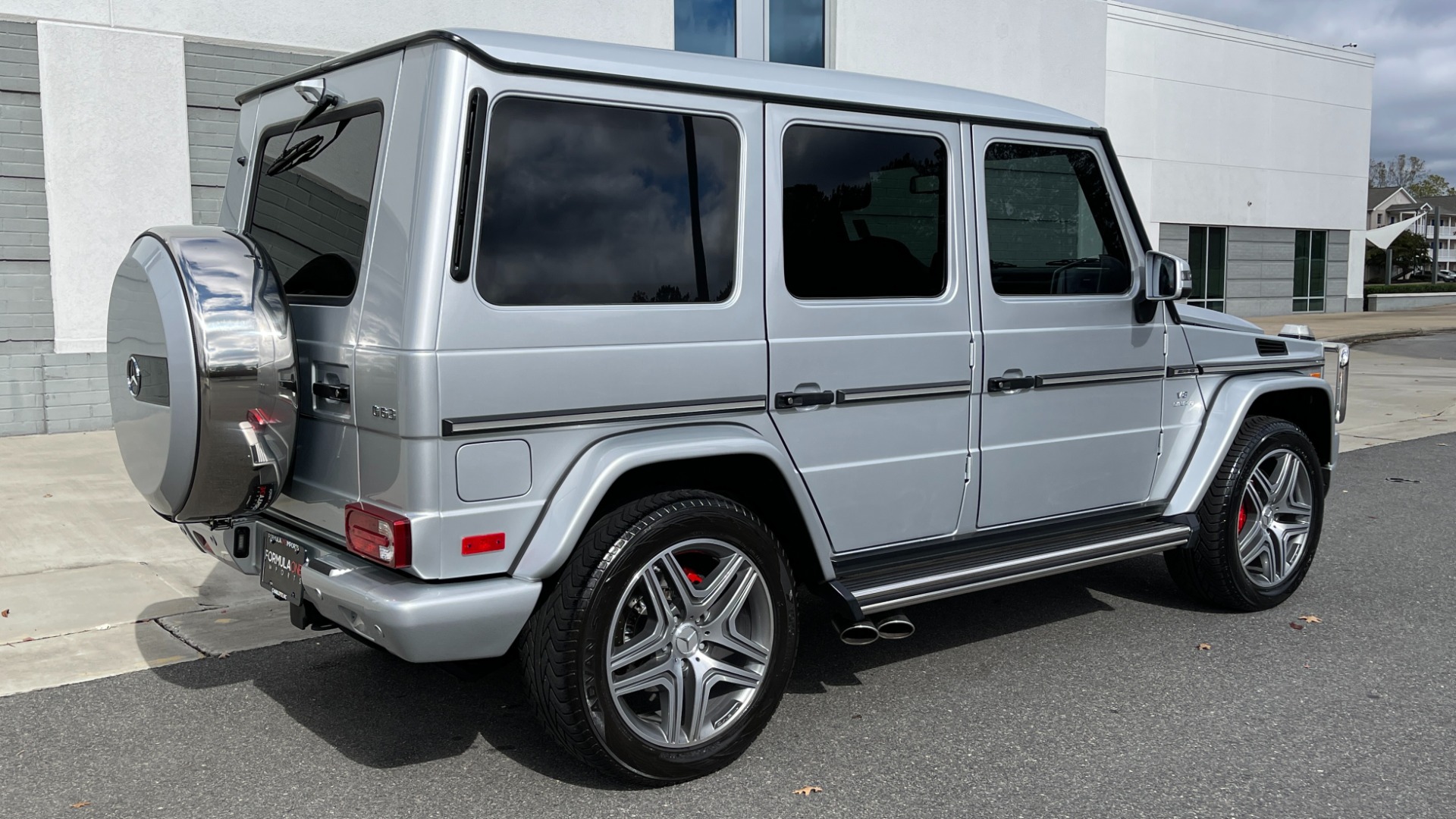 Used 2018 Mercedes-Benz G-CLASS AMG G 63 4MATIC / AMG CF TRIM / DESIGNO / NAV / SUNROOF / REARVIEW for sale Sold at Formula Imports in Charlotte NC 28227 6