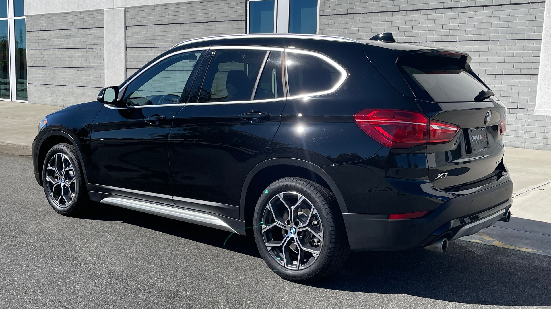Used 2020 BMW X1 SDRIVE28I / 2.0L / 8-SPD STEPTRONIC AUTO / LEATHER / REARVIEW for sale Sold at Formula Imports in Charlotte NC 28227 4