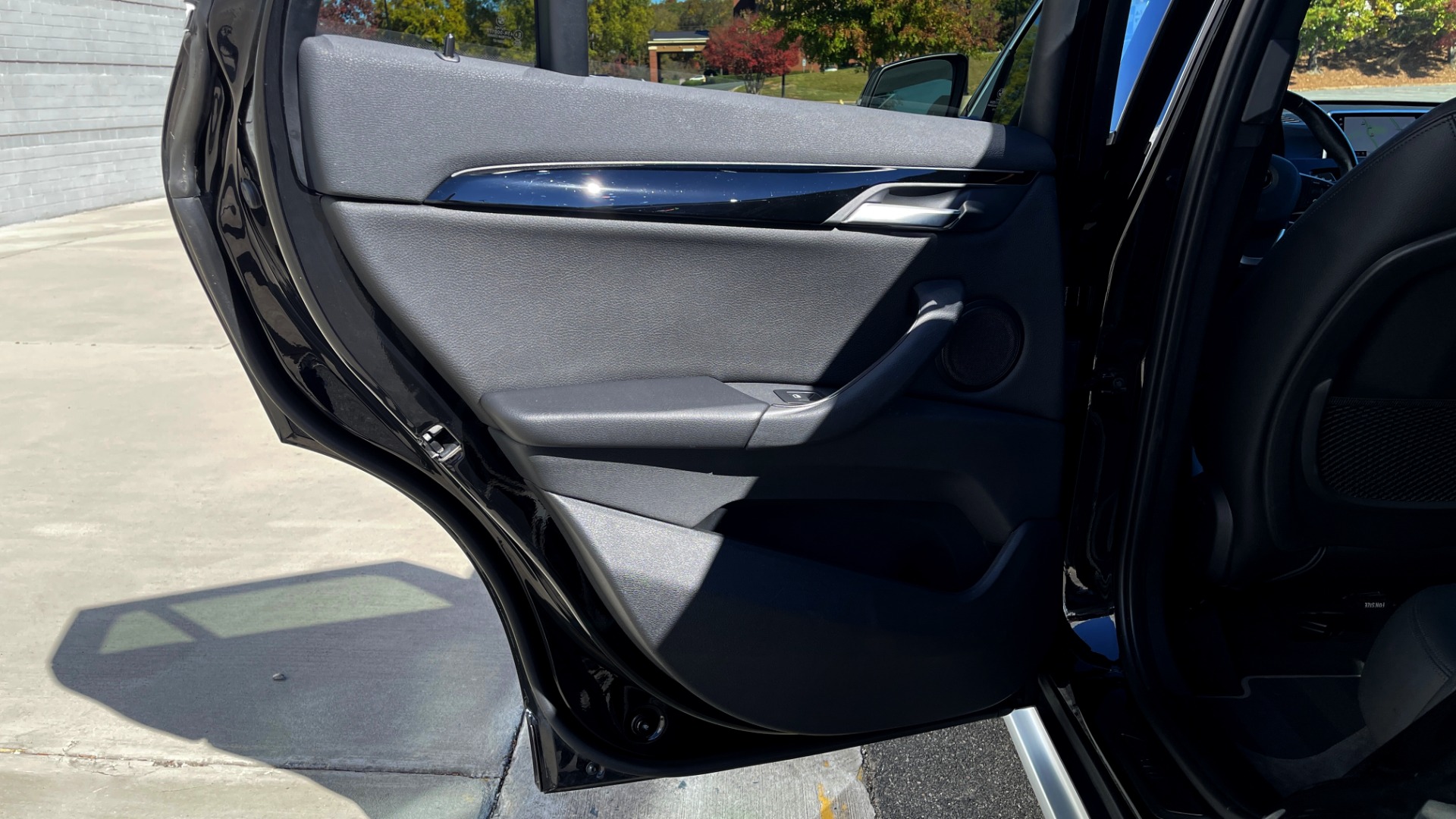 Used 2020 BMW X1 SDRIVE28I / 2.0L / 8-SPD STEPTRONIC AUTO / LEATHER / REARVIEW for sale Sold at Formula Imports in Charlotte NC 28227 45