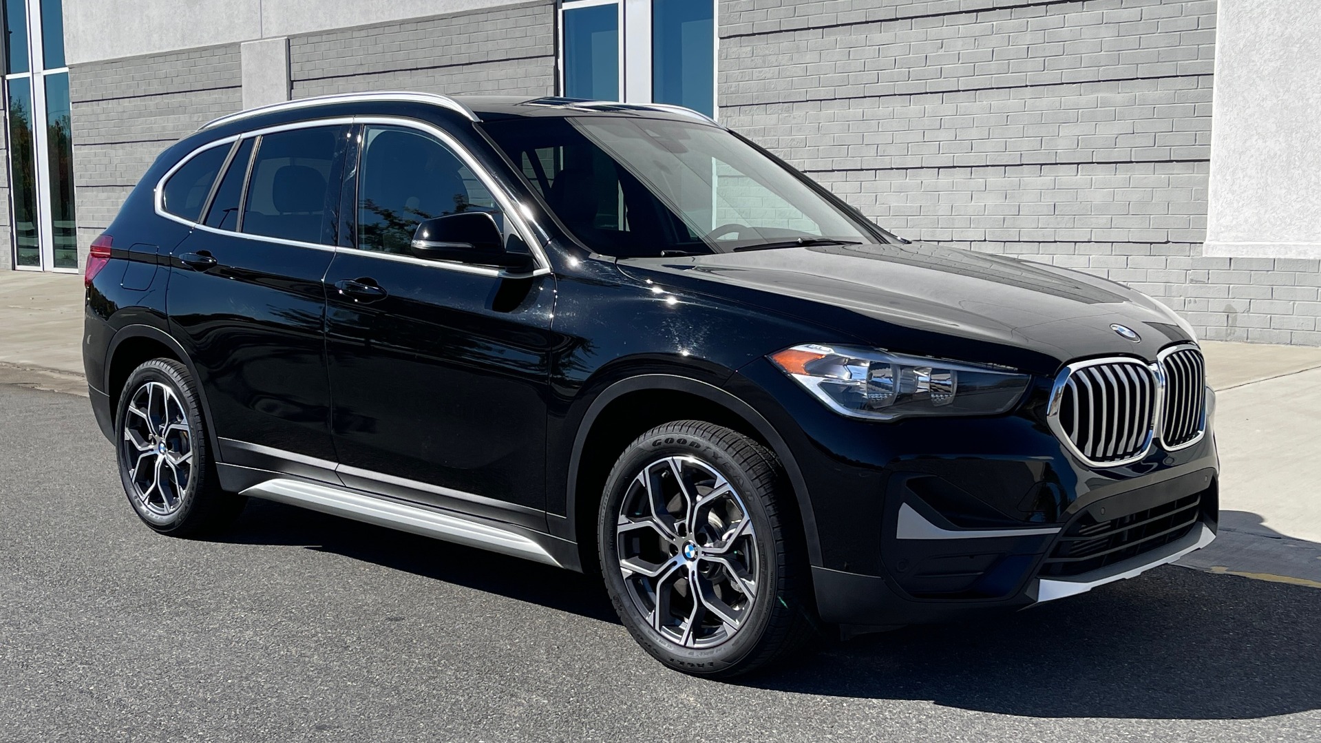 Used 2020 BMW X1 SDRIVE28I / 2.0L / 8-SPD STEPTRONIC AUTO / LEATHER / REARVIEW for sale Sold at Formula Imports in Charlotte NC 28227 5