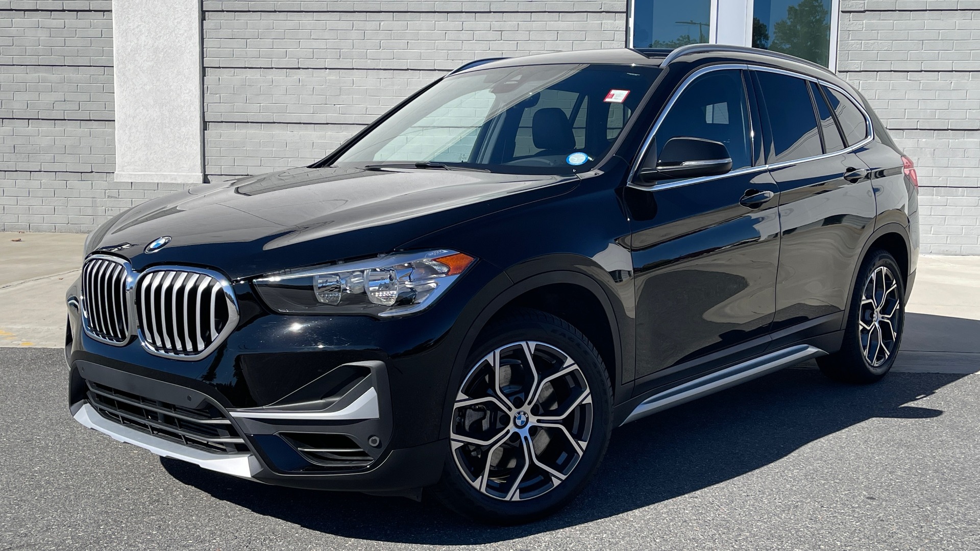 Used 2020 BMW X1 SDRIVE28I / 2.0L / 8-SPD STEPTRONIC AUTO / LEATHER / REARVIEW for sale Sold at Formula Imports in Charlotte NC 28227 1