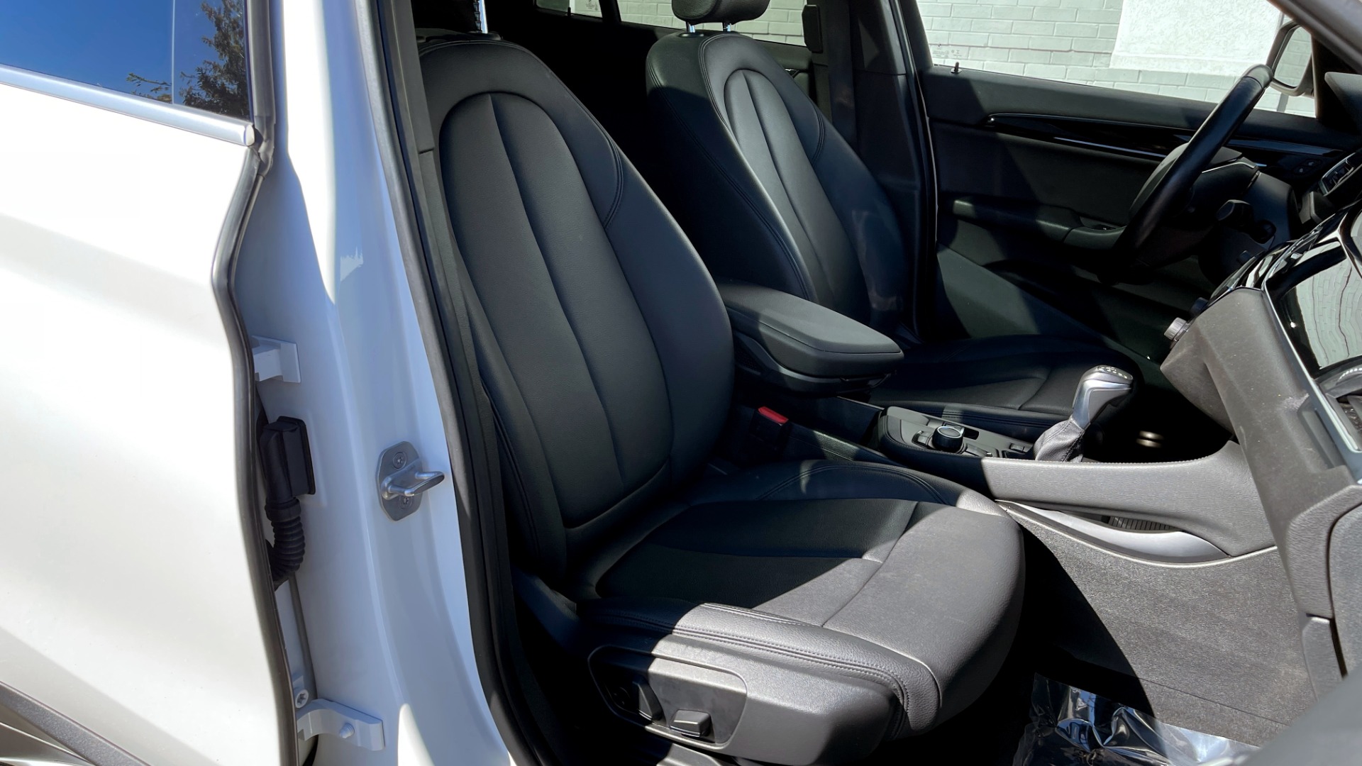 Used 2018 BMW X1 XDRIVE28I 2.0L / CONVENIENCE PKG / PANO-ROOF / REARVIEW for sale Sold at Formula Imports in Charlotte NC 28227 61