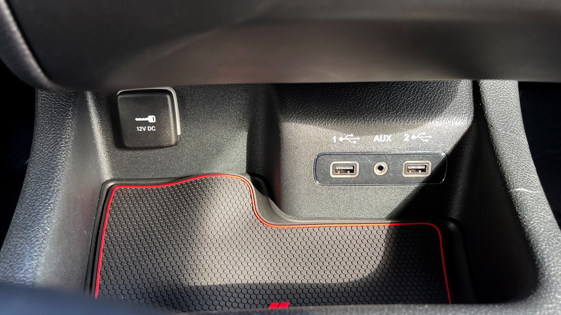 Used 2020 Dodge DURANGO GT PLUS AWD 3.6L / 8-SPD AUTO / ALPINE / 3-ROW / REARVIEW for sale $40,695 at Formula Imports in Charlotte NC 28227 39