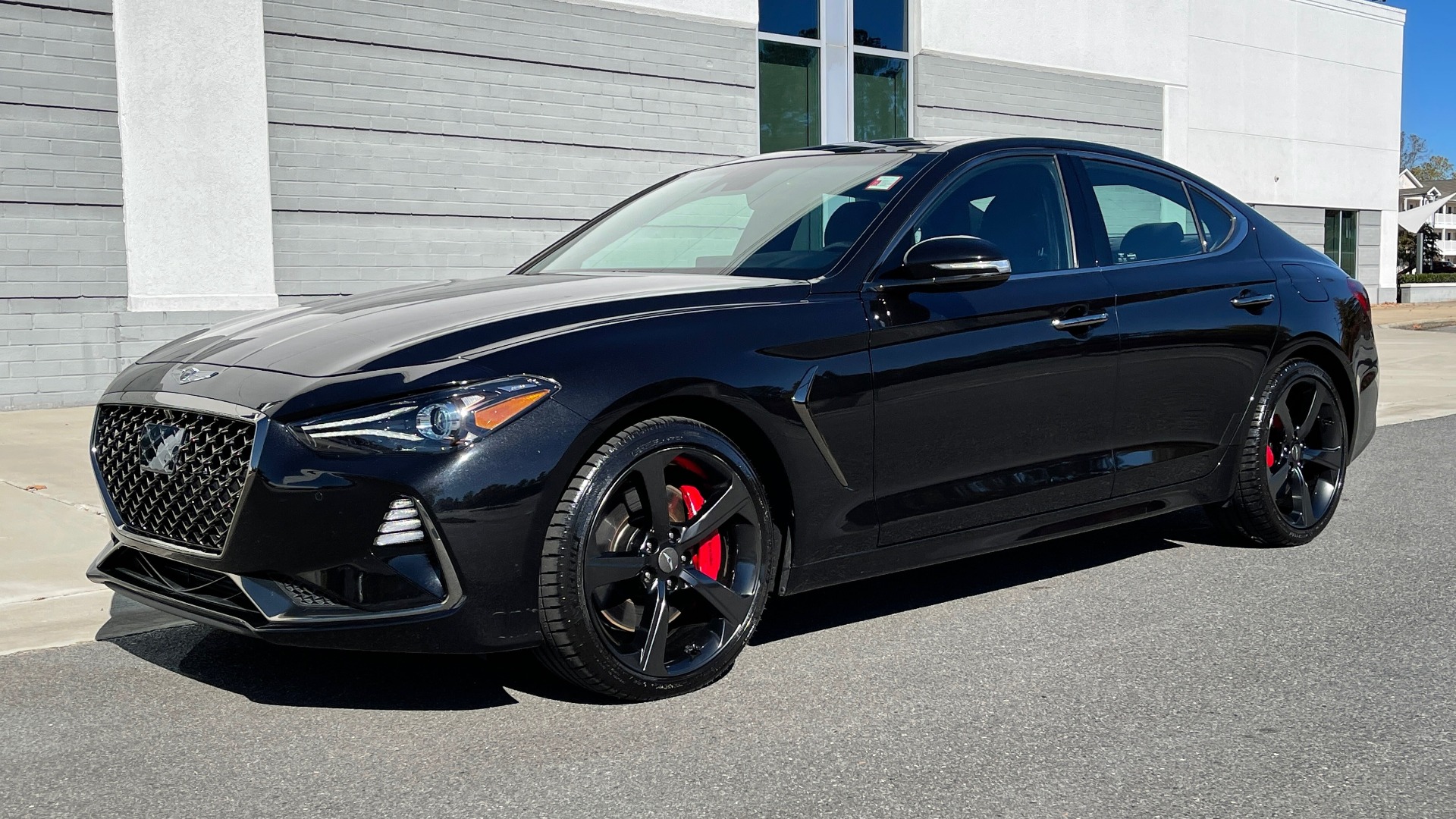 Used 2019 Genesis G70 3.3T ADVANCED RWD / NAV / HUD / PARK ASST / SUNROOF / SURROUND VIEW for sale Sold at Formula Imports in Charlotte NC 28227 2