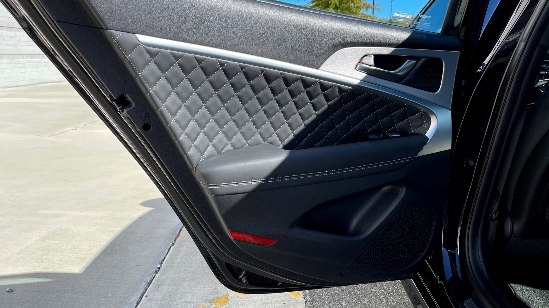 Used 2019 Genesis G70 3.3T ADVANCED RWD / NAV / HUD / PARK ASST / SUNROOF / SURROUND VIEW for sale $40,695 at Formula Imports in Charlotte NC 28227 50