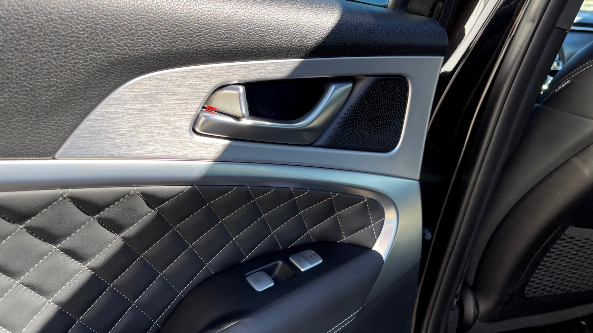 Used 2019 Genesis G70 3.3T ADVANCED RWD / NAV / HUD / PARK ASST / SUNROOF / SURROUND VIEW for sale $40,695 at Formula Imports in Charlotte NC 28227 51