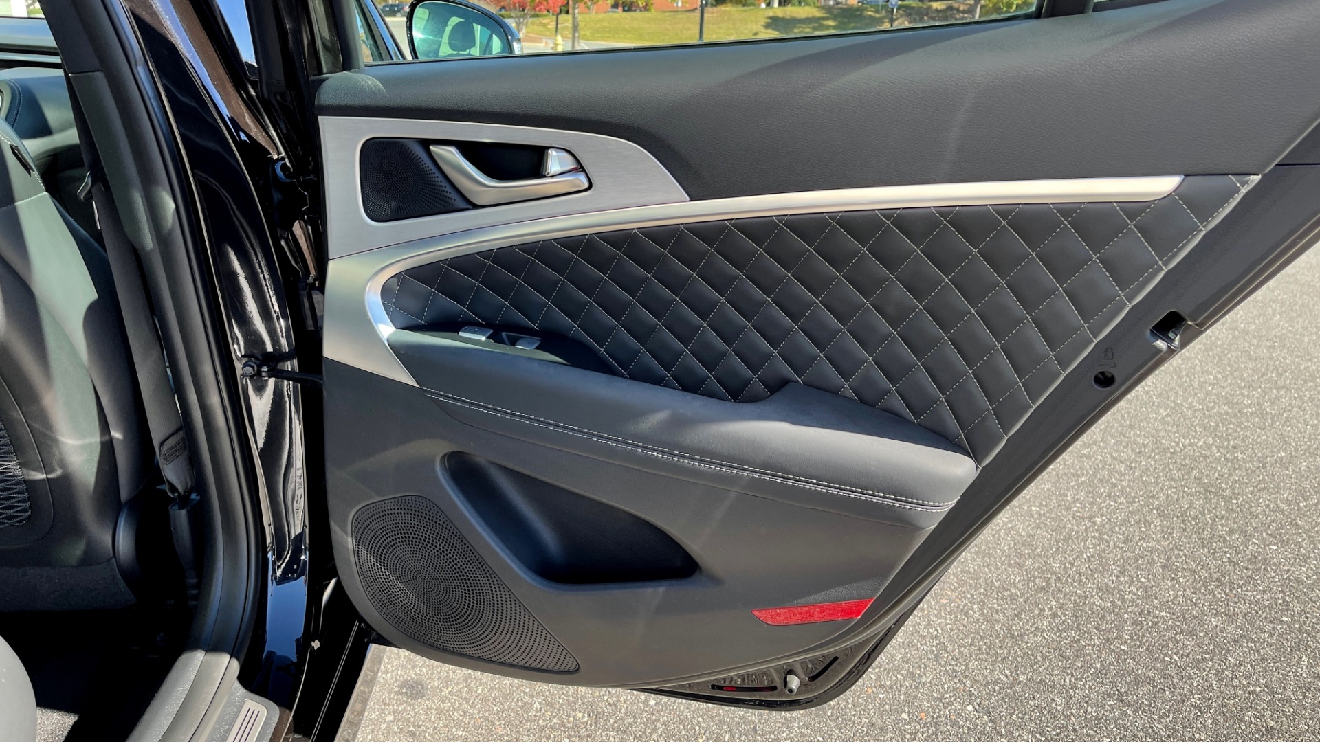 Used 2019 Genesis G70 3.3T ADVANCED RWD / NAV / HUD / PARK ASST / SUNROOF / SURROUND VIEW for sale $40,695 at Formula Imports in Charlotte NC 28227 57