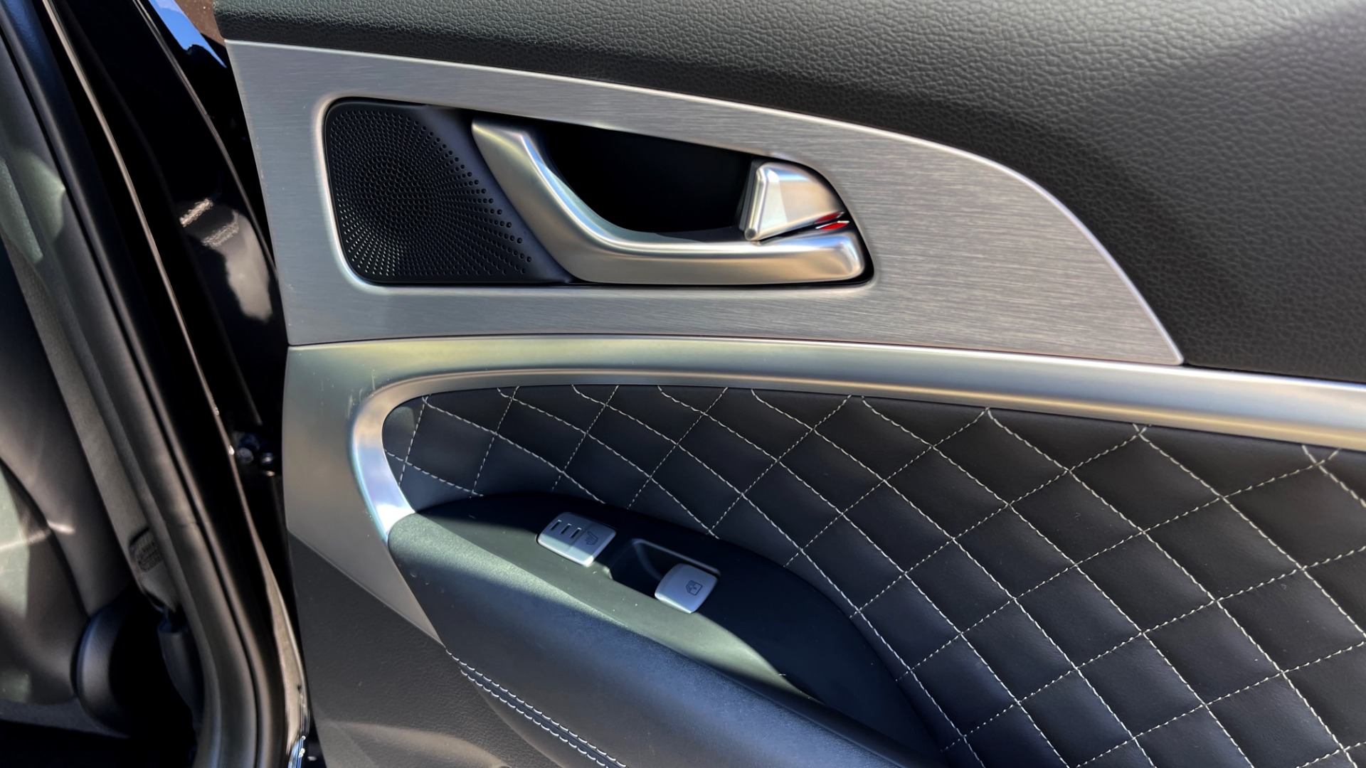 Used 2019 Genesis G70 3.3T ADVANCED RWD / NAV / HUD / PARK ASST / SUNROOF / SURROUND VIEW for sale $40,695 at Formula Imports in Charlotte NC 28227 58