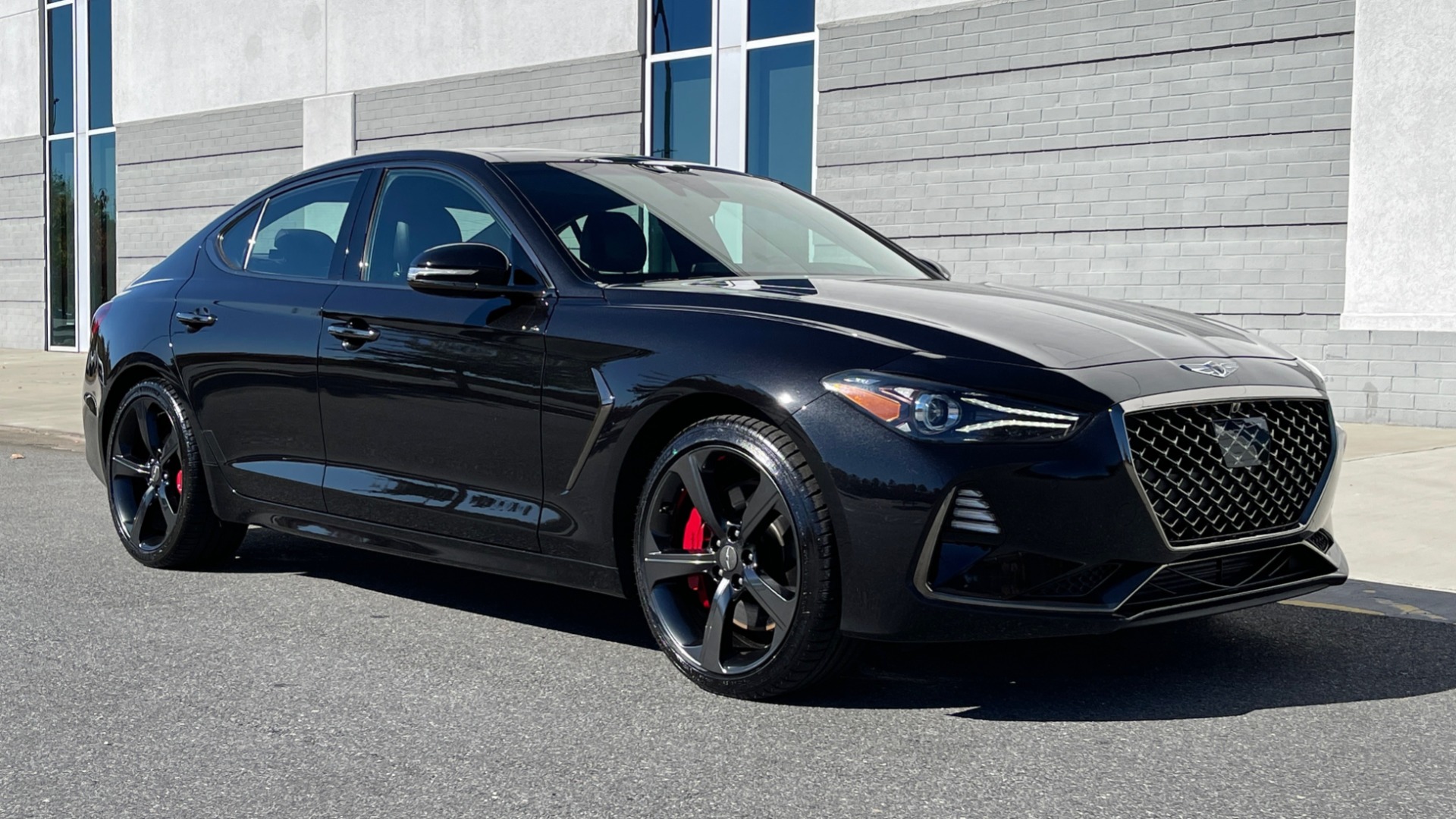 Used 2019 Genesis G70 3.3T ADVANCED RWD / NAV / HUD / PARK ASST / SUNROOF / SURROUND VIEW for sale $40,695 at Formula Imports in Charlotte NC 28227 6
