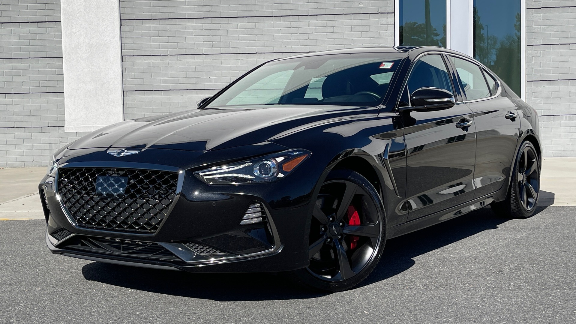 Used 2019 Genesis G70 3.3T ADVANCED RWD / NAV / HUD / PARK ASST / SUNROOF / SURROUND VIEW for sale Sold at Formula Imports in Charlotte NC 28227 1