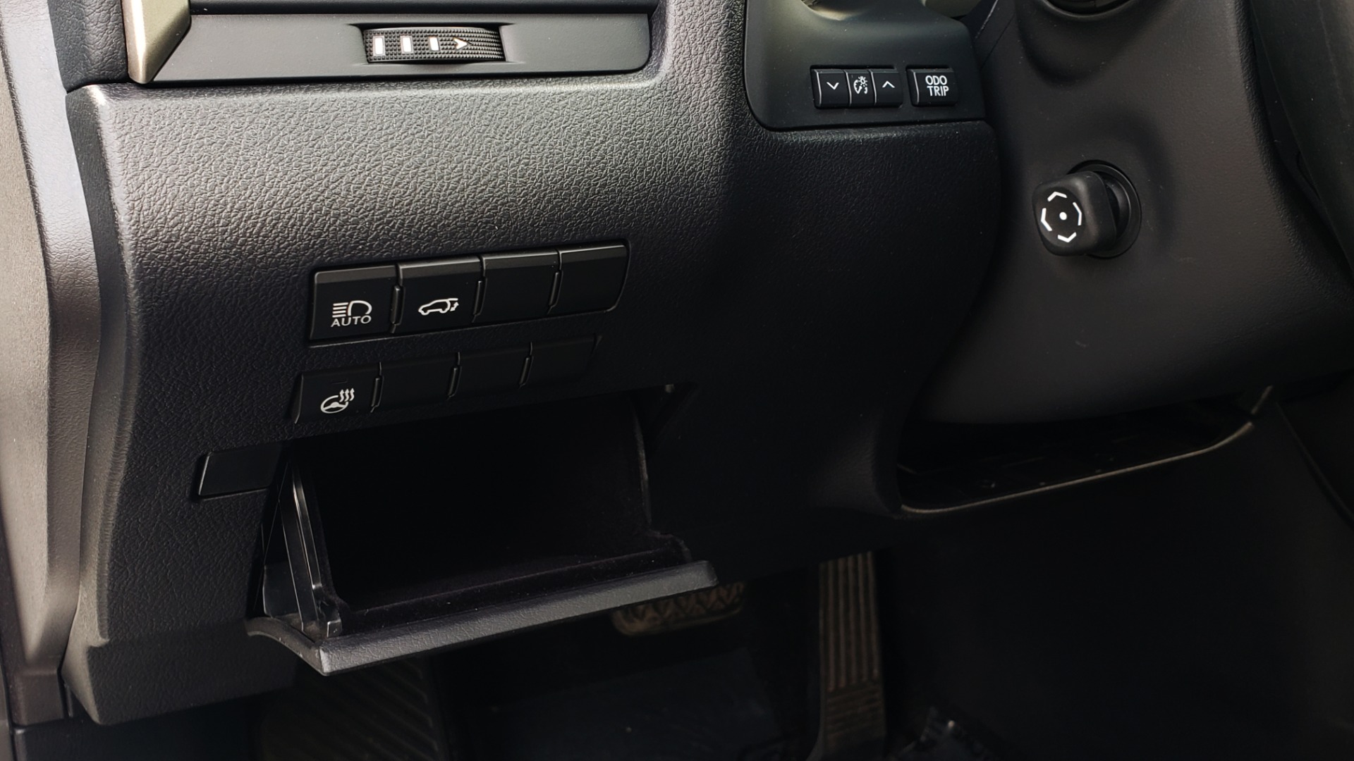 Used 2017 Lexus RX 350 PREMIUM / BSM / SNRF / VENT SEATS / REARVIEW for sale Sold at Formula Imports in Charlotte NC 28227 39