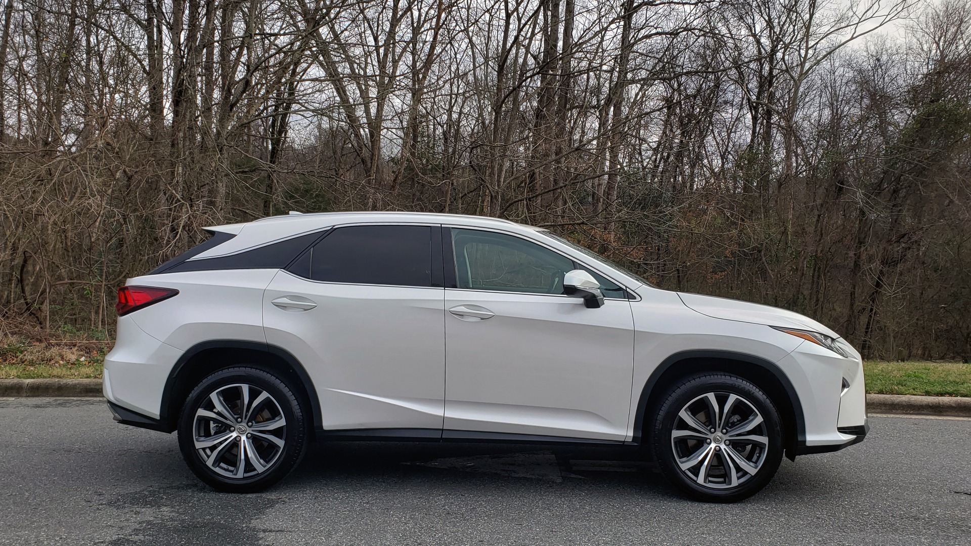 Used 2017 Lexus RX 350 PREMIUM / BSM / SNRF / VENT SEATS / REARVIEW for sale Sold at Formula Imports in Charlotte NC 28227 5