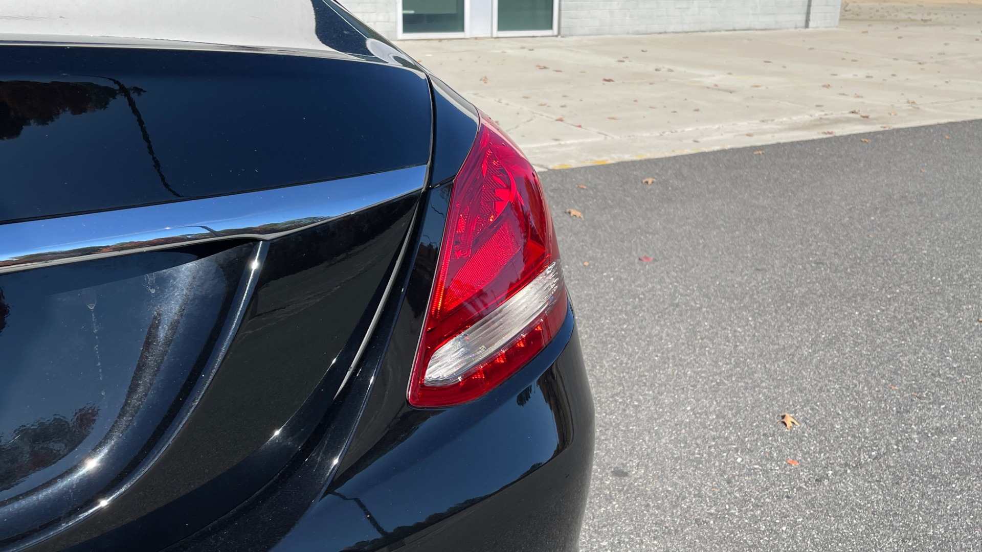Used 2018 Mercedes-Benz C-CLASS C 300 PREMIUM / PANO-ROOF / APPLE CARPLAY / REARVIEW for sale Sold at Formula Imports in Charlotte NC 28227 18