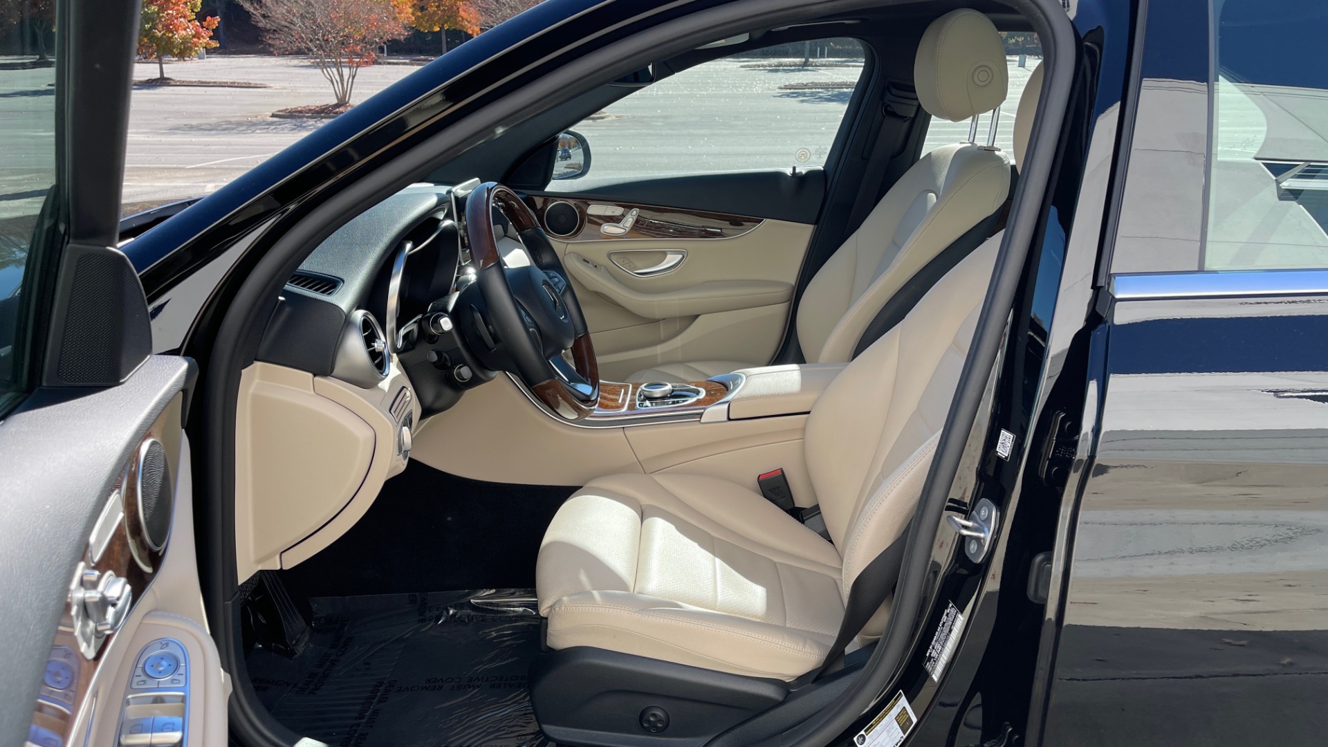 Used 2018 Mercedes-Benz C-CLASS C 300 PREMIUM / PANO-ROOF / APPLE CARPLAY / REARVIEW for sale $33,395 at Formula Imports in Charlotte NC 28227 22