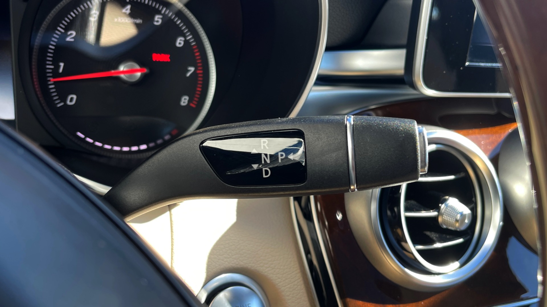 Used 2018 Mercedes-Benz C-CLASS C 300 PREMIUM / PANO-ROOF / APPLE CARPLAY / REARVIEW for sale $33,395 at Formula Imports in Charlotte NC 28227 29