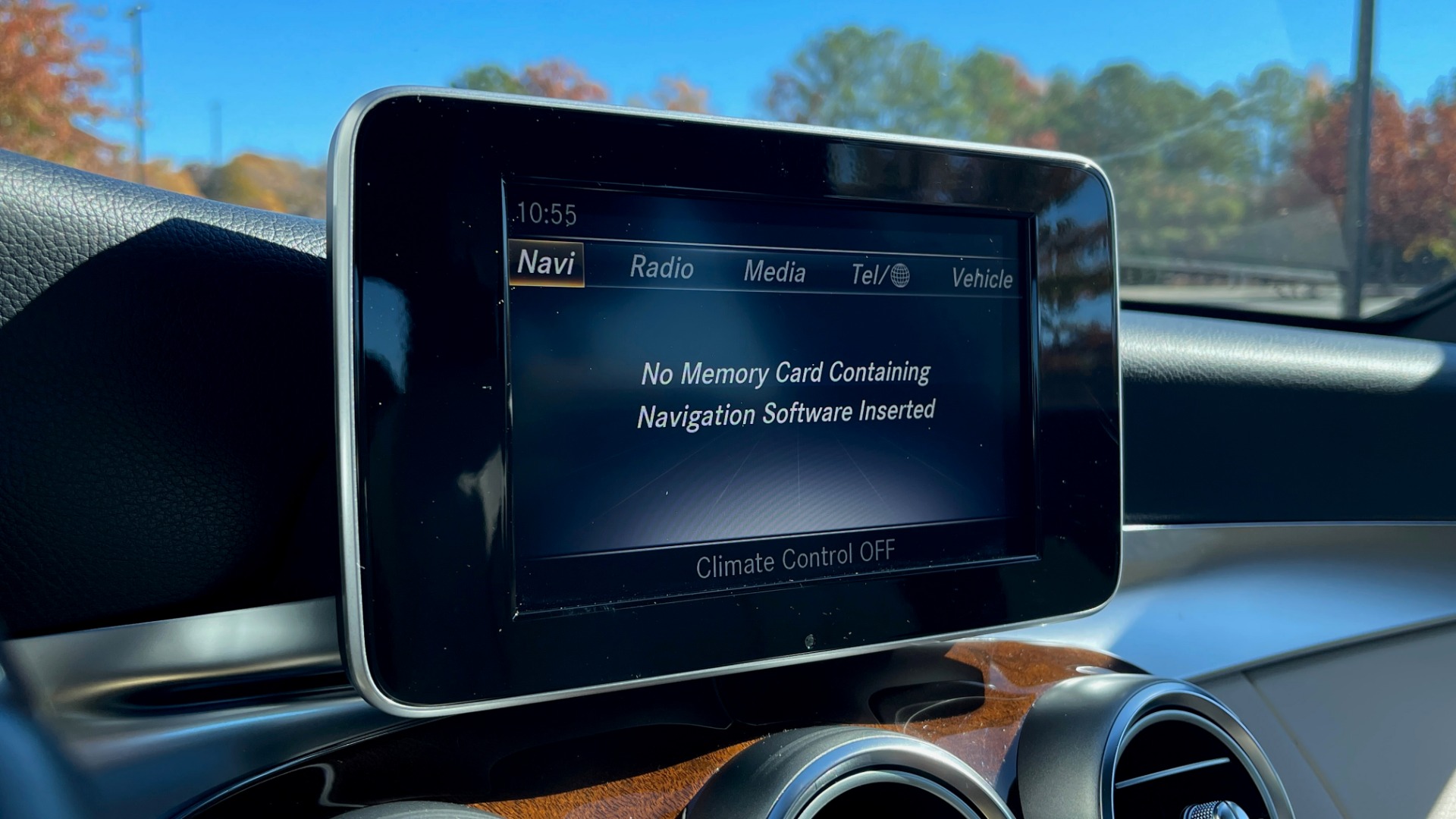 Used 2018 Mercedes-Benz C-CLASS C 300 PREMIUM / PANO-ROOF / APPLE CARPLAY / REARVIEW for sale $33,395 at Formula Imports in Charlotte NC 28227 31