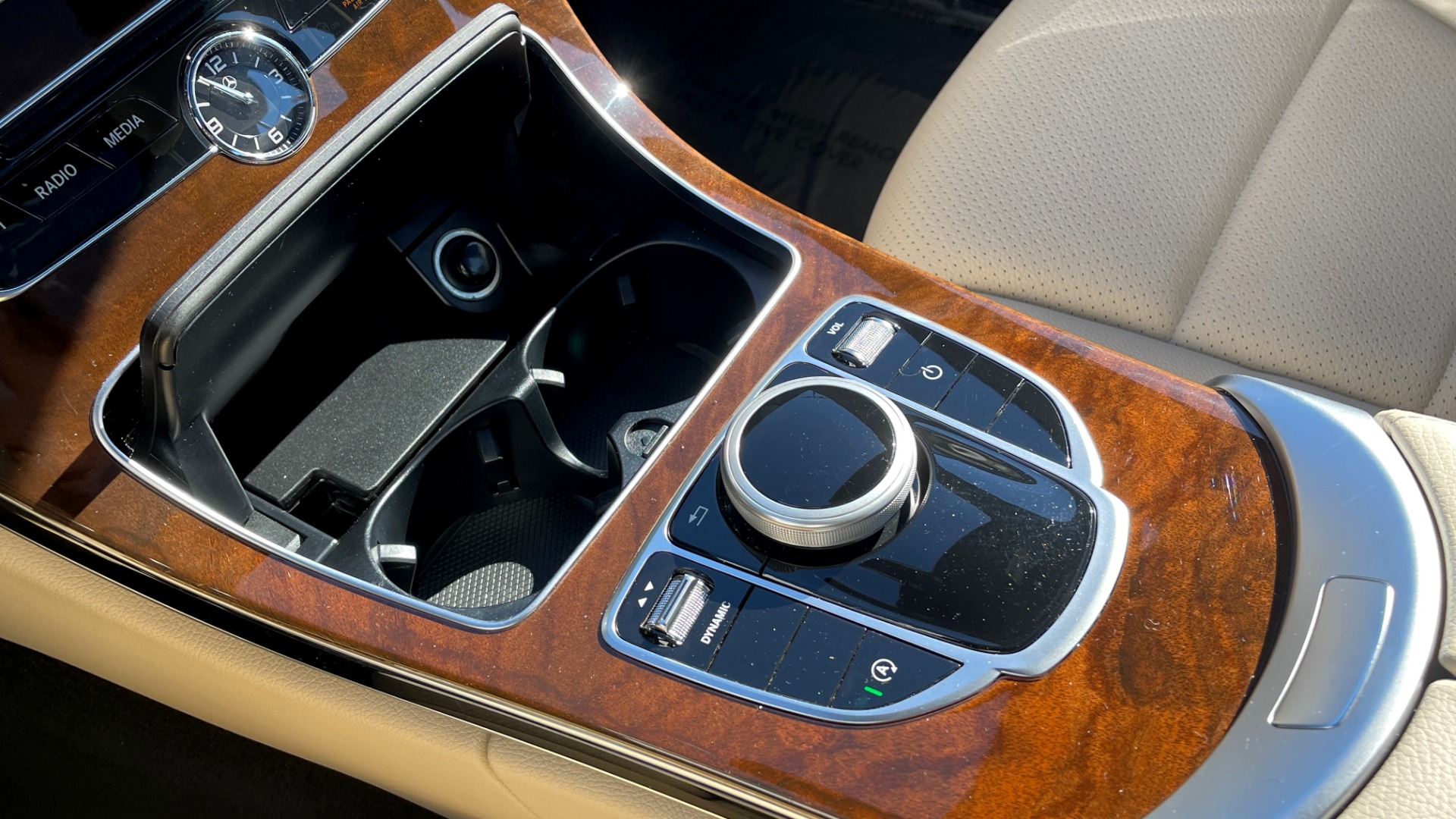Used 2018 Mercedes-Benz C-CLASS C 300 PREMIUM / PANO-ROOF / APPLE CARPLAY / REARVIEW for sale $33,395 at Formula Imports in Charlotte NC 28227 34