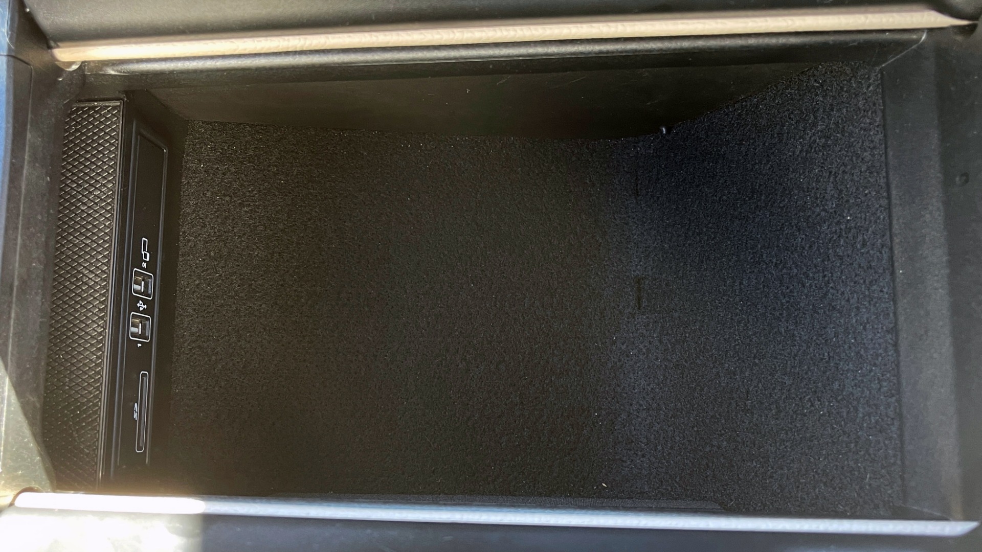 Used 2018 Mercedes-Benz C-CLASS C 300 PREMIUM / PANO-ROOF / APPLE CARPLAY / REARVIEW for sale Sold at Formula Imports in Charlotte NC 28227 35