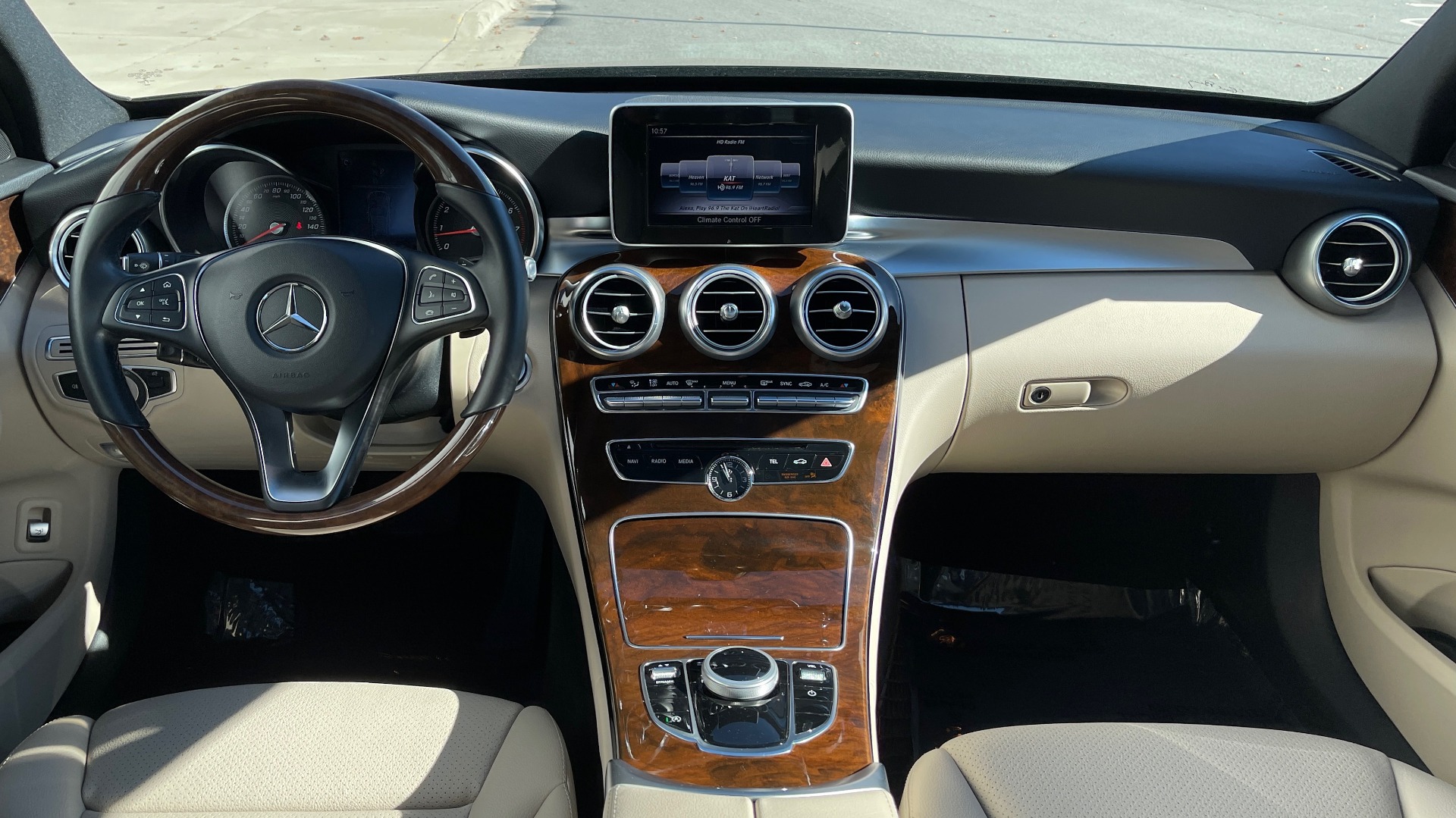 Used 2018 Mercedes-Benz C-CLASS C 300 PREMIUM / PANO-ROOF / APPLE CARPLAY / REARVIEW for sale Sold at Formula Imports in Charlotte NC 28227 43