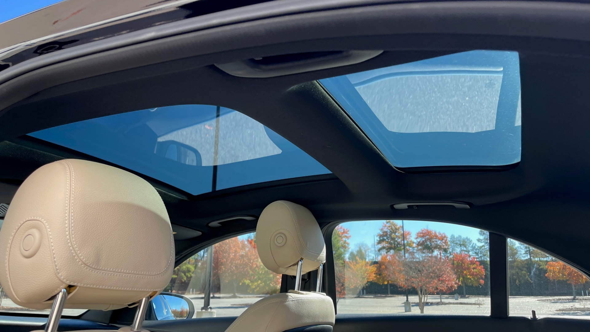 Used 2018 Mercedes-Benz C-CLASS C 300 PREMIUM / PANO-ROOF / APPLE CARPLAY / REARVIEW for sale $33,395 at Formula Imports in Charlotte NC 28227 44